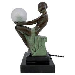 Delassement Lumineux Lampada scultura nuda in stile Art Déco francese di Max Le Verrier