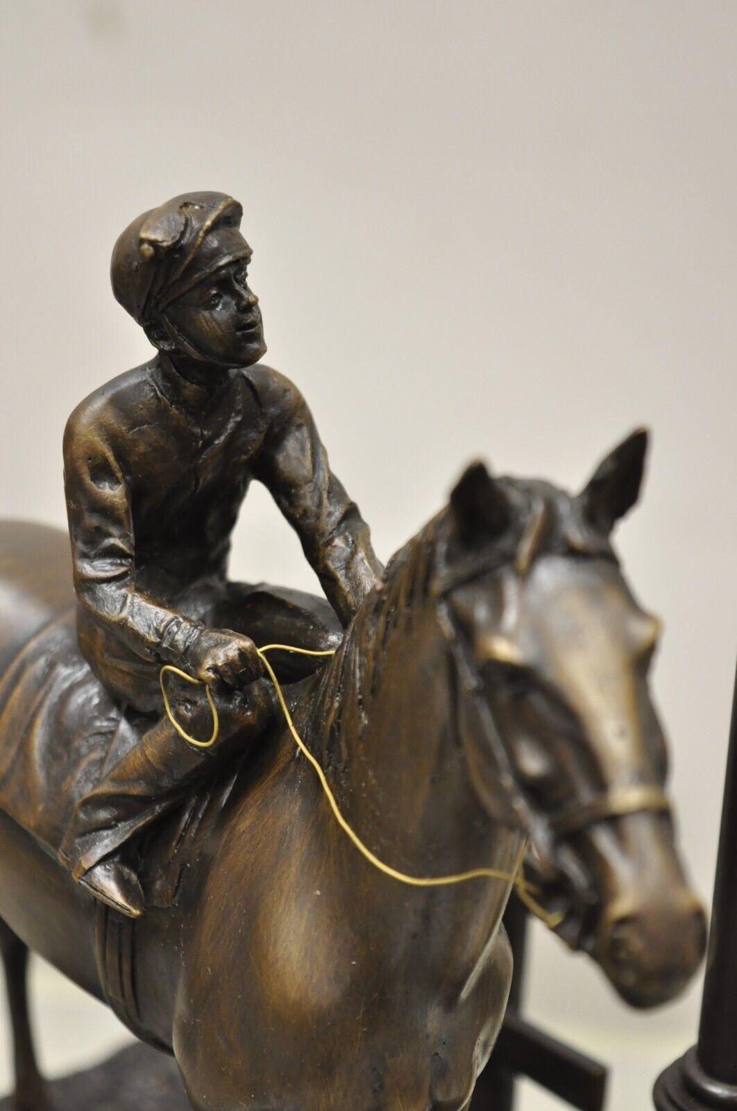 Sculpture de cheval Jockey en bronze à base de marbre équestre du Delaware Park Bon état - En vente à Philadelphia, PA