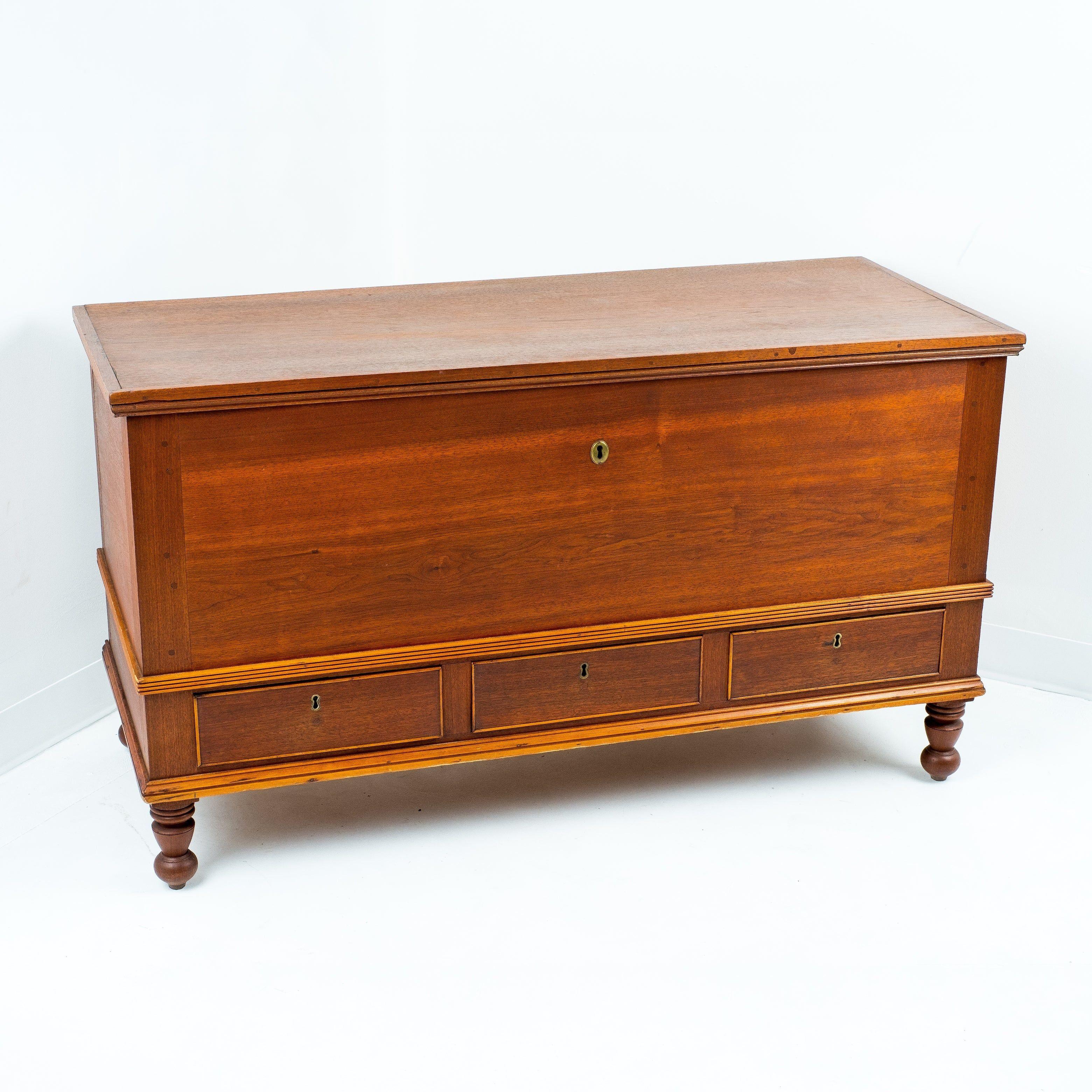Mid-19th Century Delaware Valley Black Walnut Dower Chest, 1830 For Sale