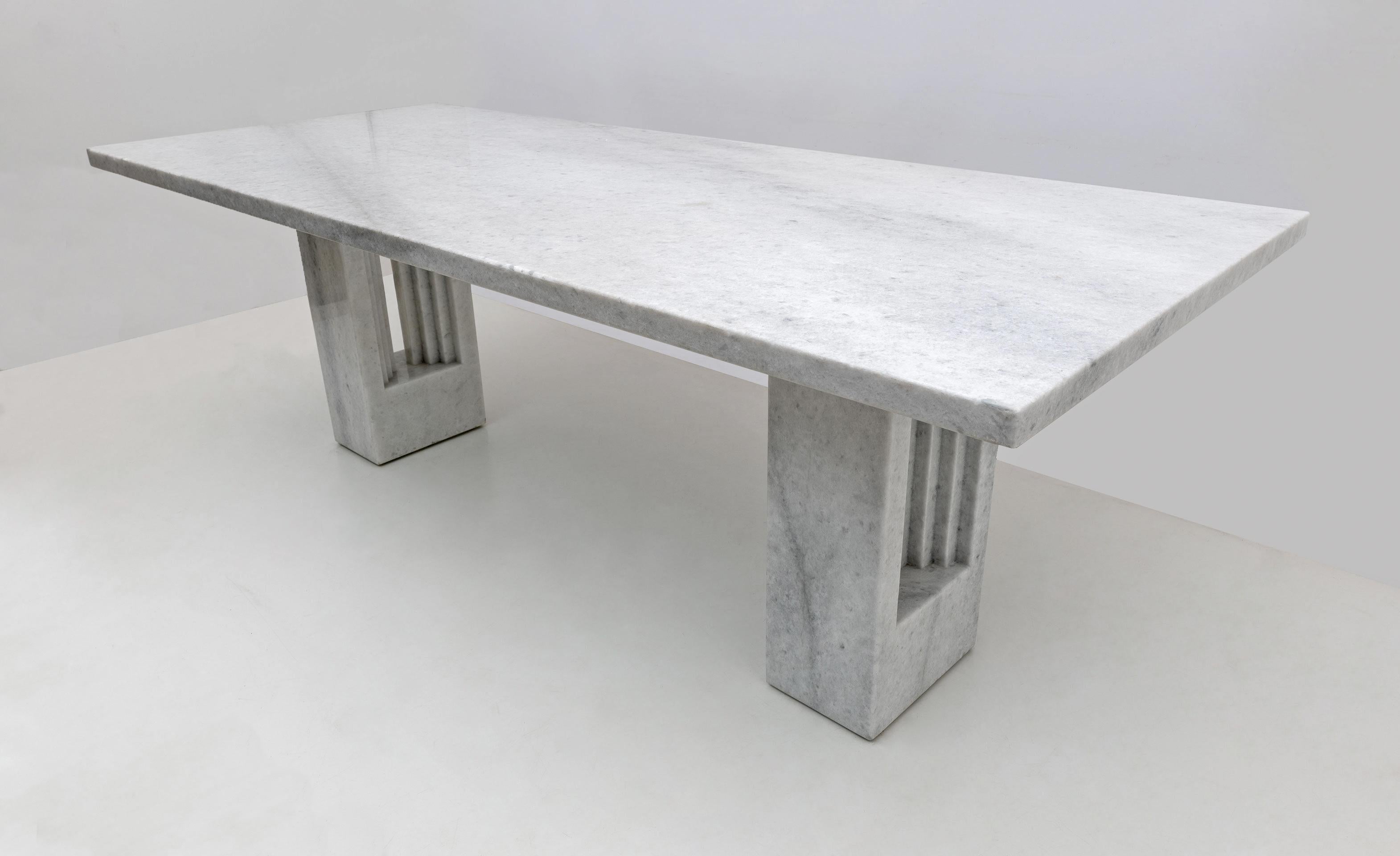 Carrara Marble 'Delfi' Marble Dining Table by Marcel Breuer and Carlo Scarpa for Gavina, Italy For Sale