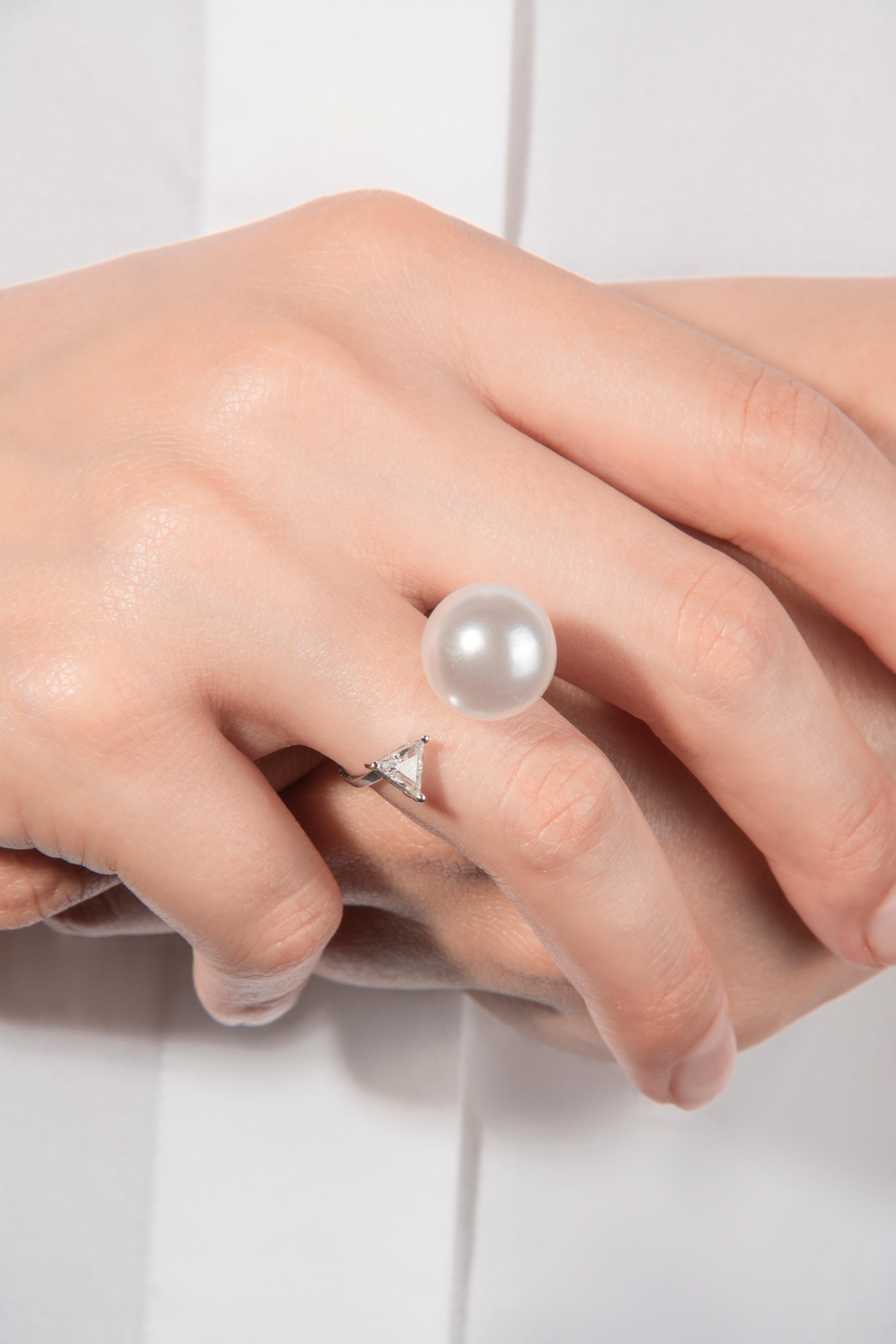 DELFINA DELETTREZ 18 Karat White Gold Diamond Ring In New Condition For Sale In Roma, IT