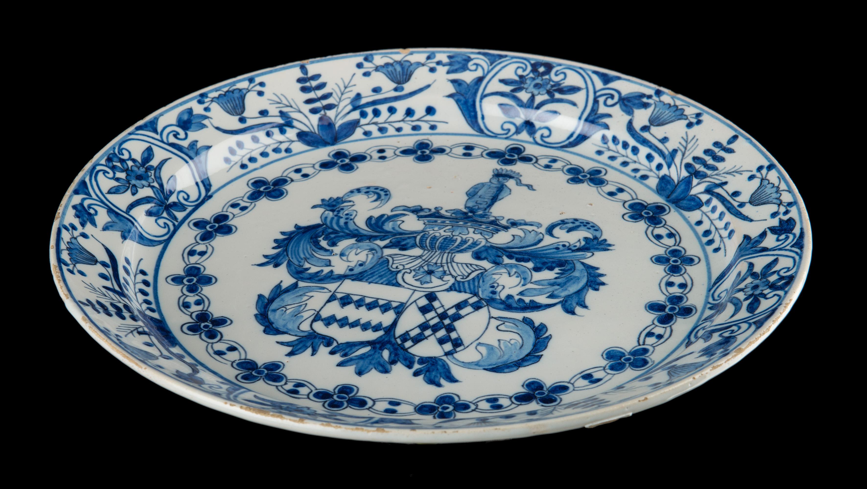 Baroque Dutch Delft 1686-1701 Blue and White ceramic Armorial Plate Coat of Arms Greek A For Sale