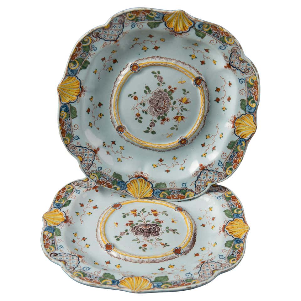 Large blue and white fish colander Delft, 1725-1750 For Sale at 1stDibs