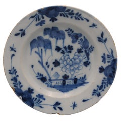 Delft  - Plato de Delft azul y blanco "Chinoiserie" del siglo XVIII