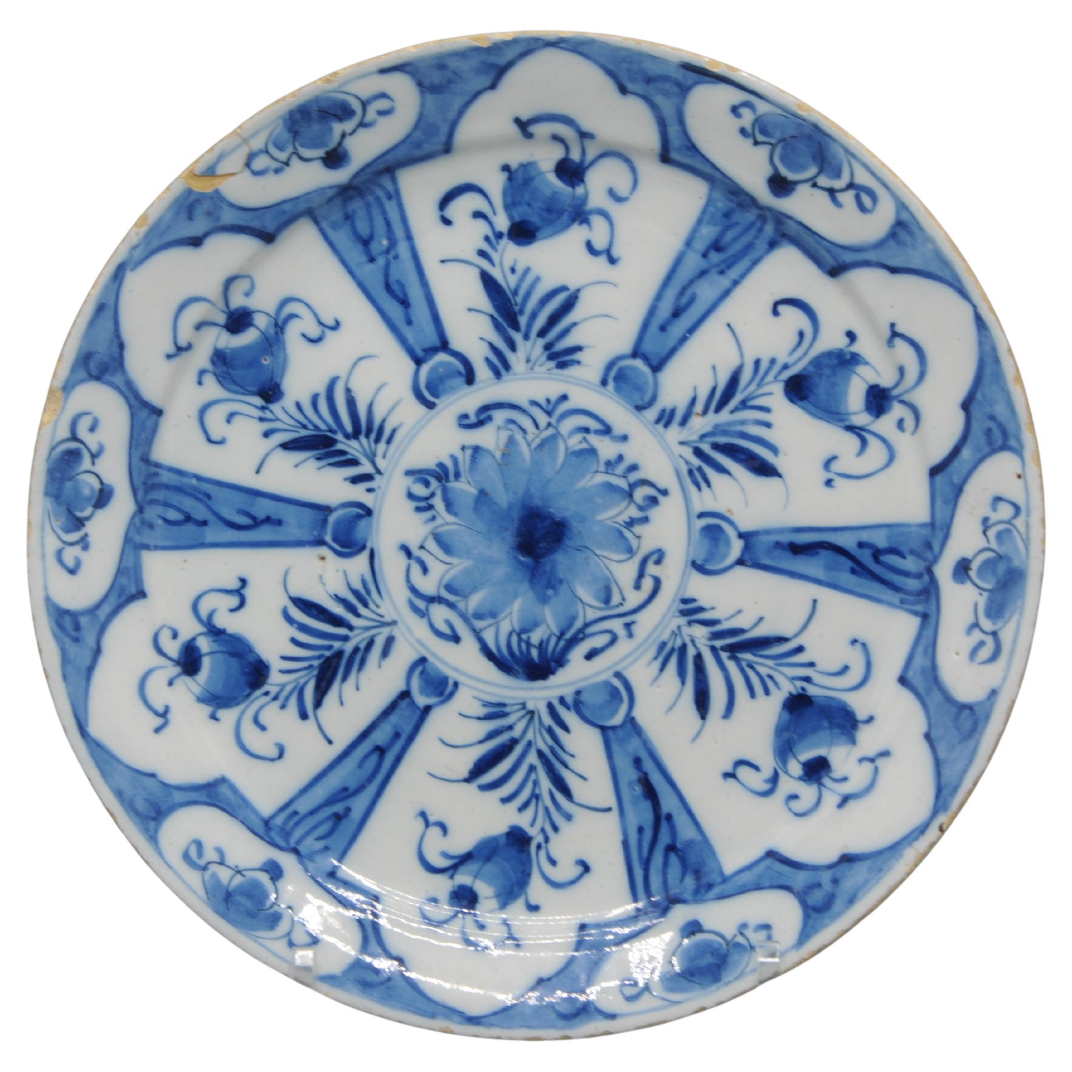 Delft  - 18th century 'Chinoiserie' Blue and White Floral Delft Plate