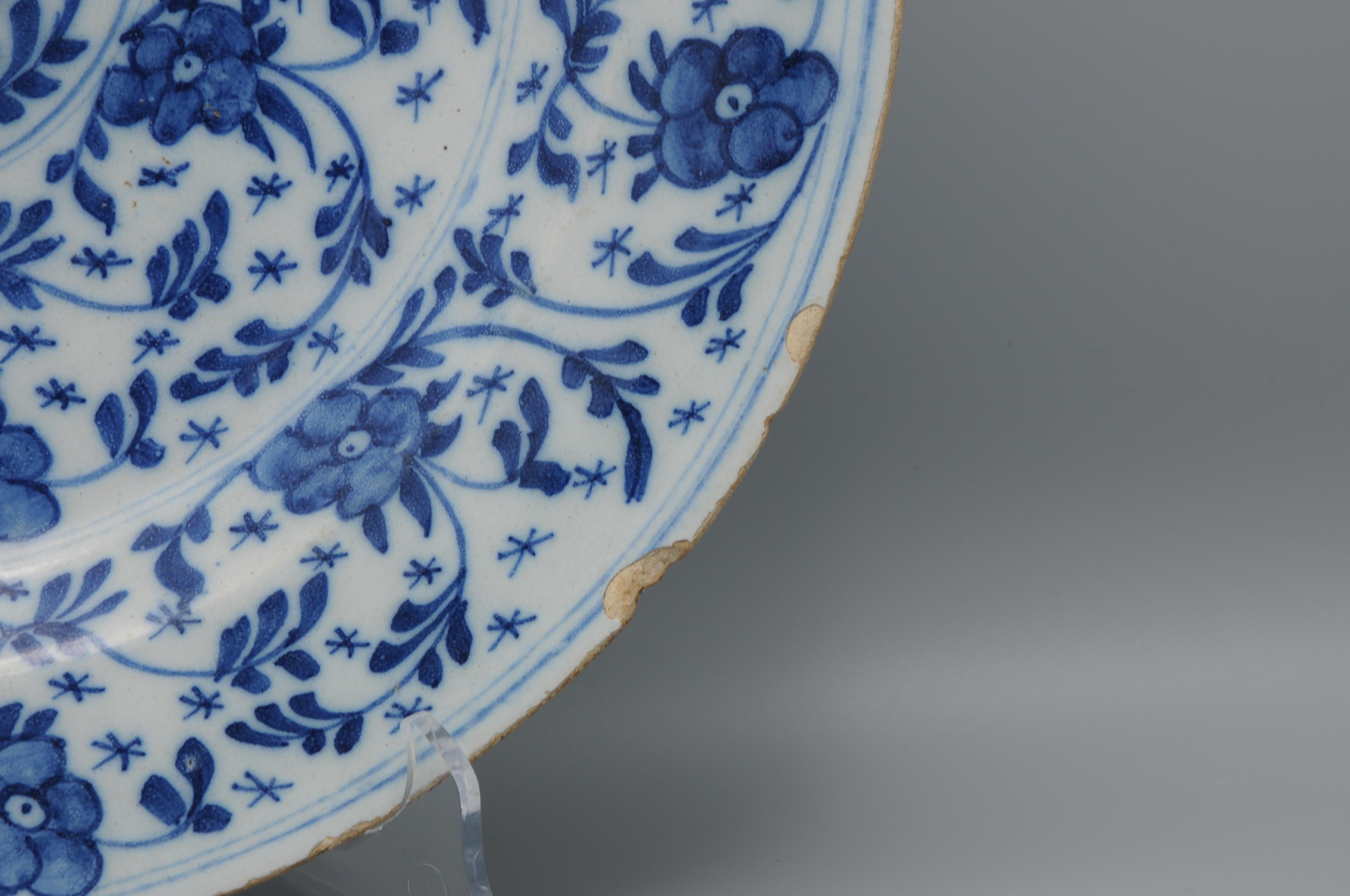 Delft  - Plato floral 