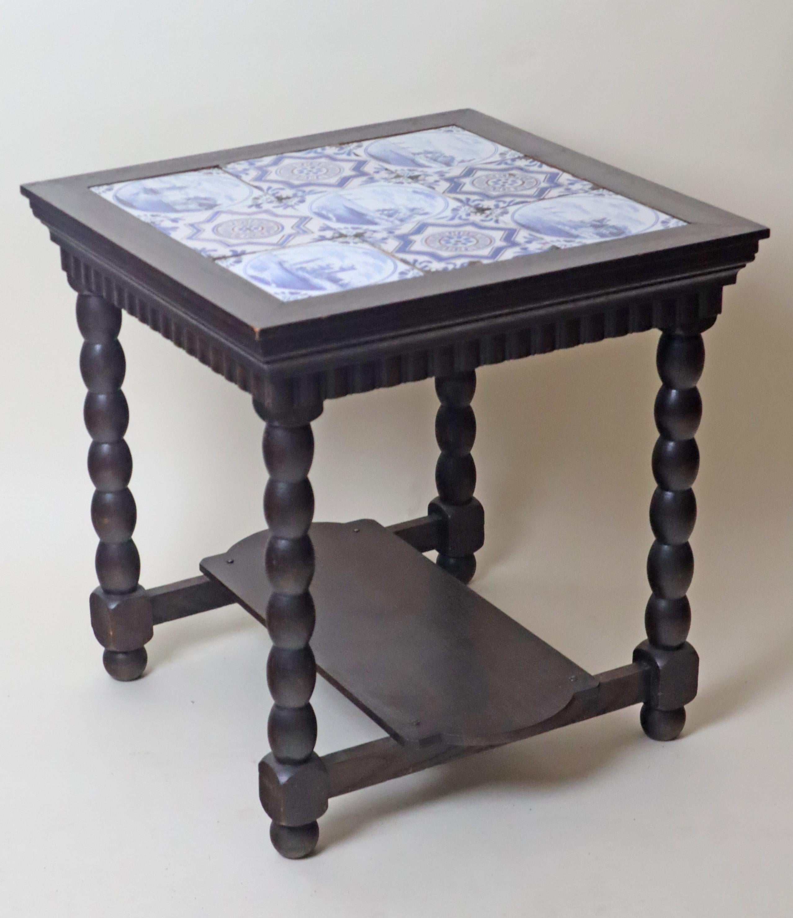 Delft Art Deco Oak Table With 9 Pieces 18th-Century Tiles In Fair Condition For Sale In Hannover, DE