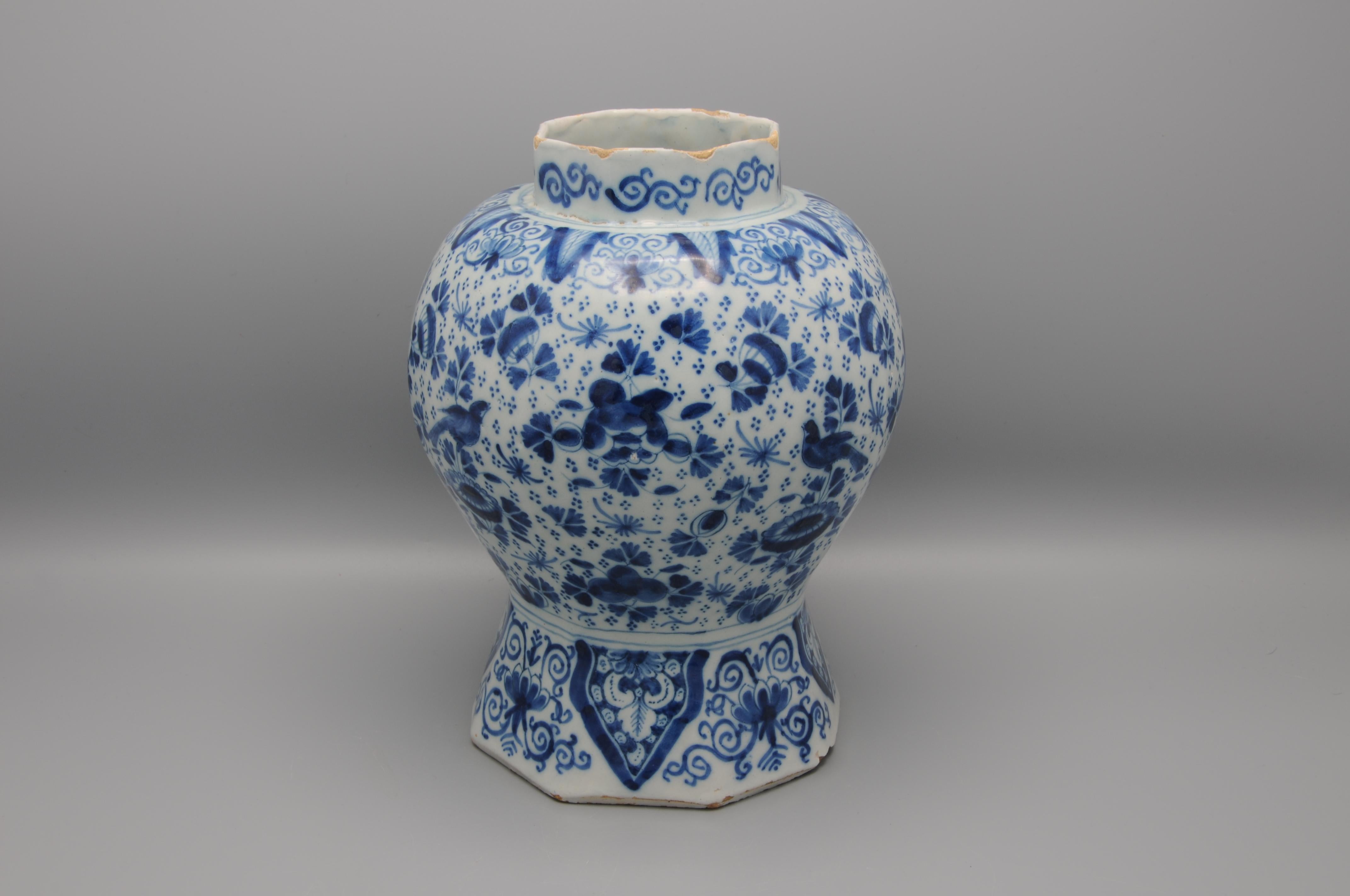 XVIIIe siècle Vase balustre 
