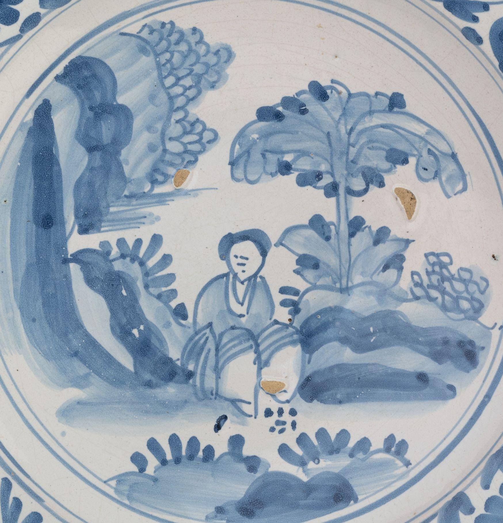 17th Century Delft Blue and White Chinoiserie Dish the Netherlands, 1675-1700 Chinoiserie For Sale