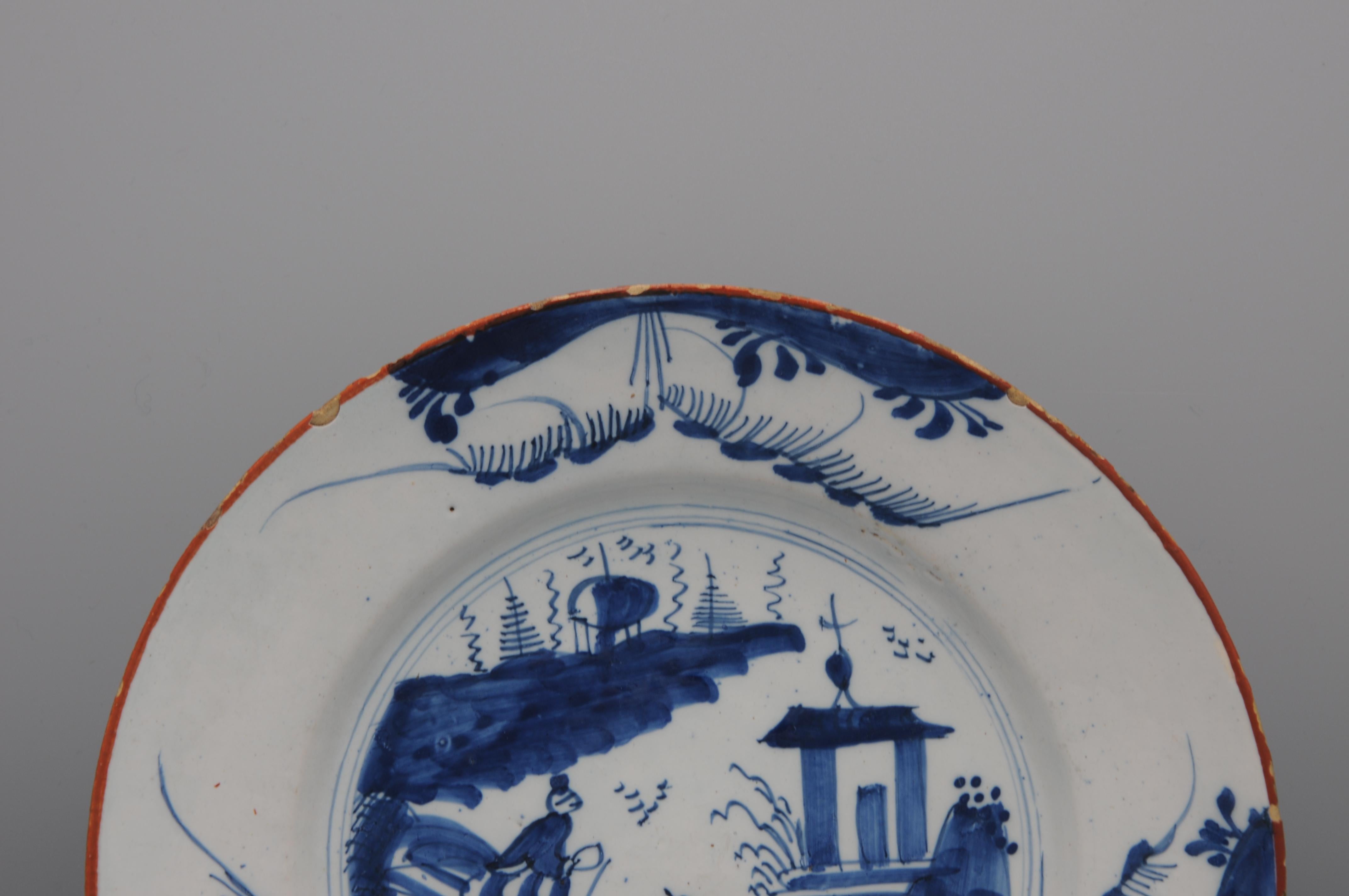 Delft - Plato chinoiserie azul y blanco - Siglo XVIII Chinoiserie en venta