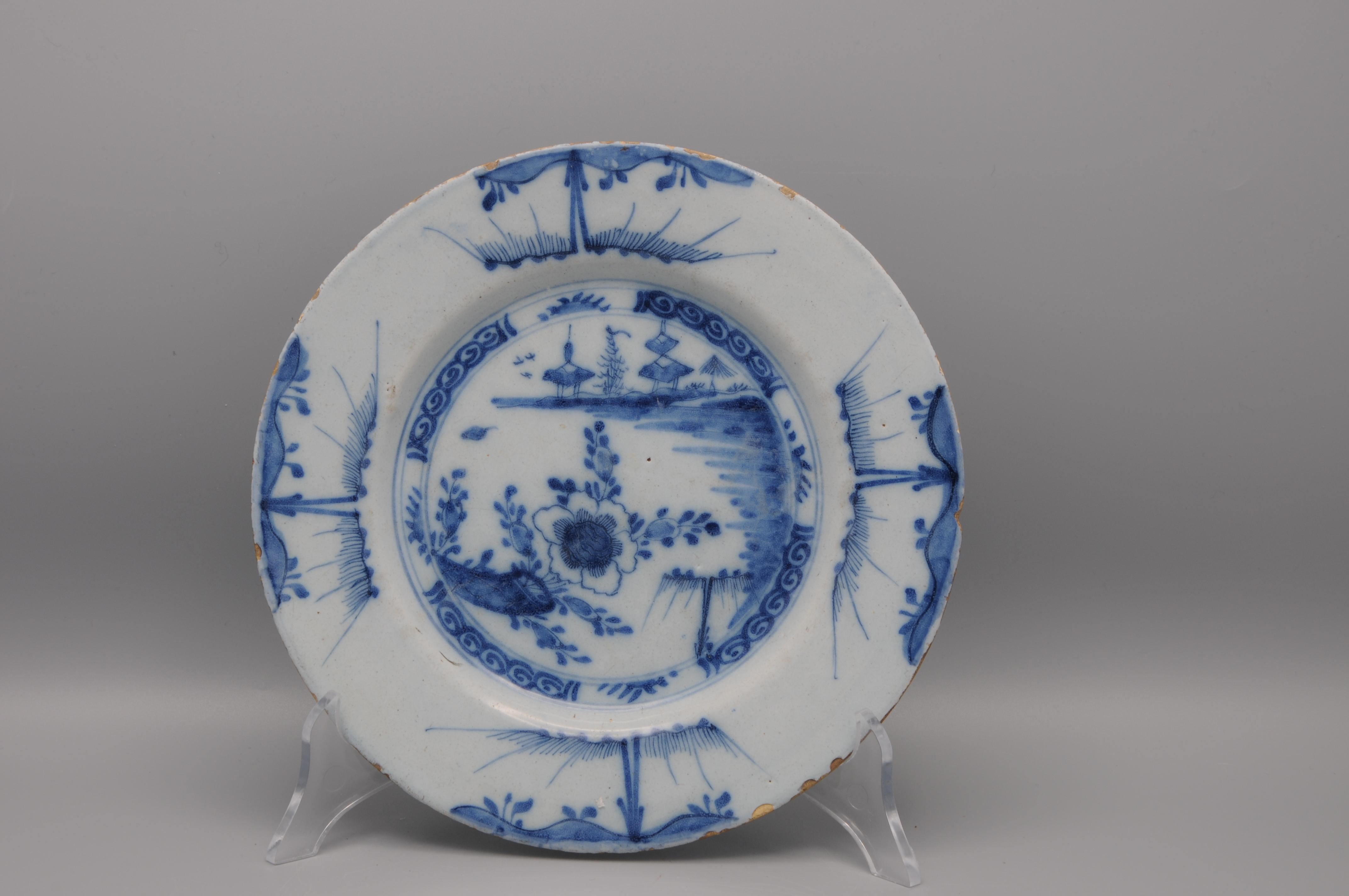 Dutch Delft - Blue and white chinoiserie plate - 18th century For Sale