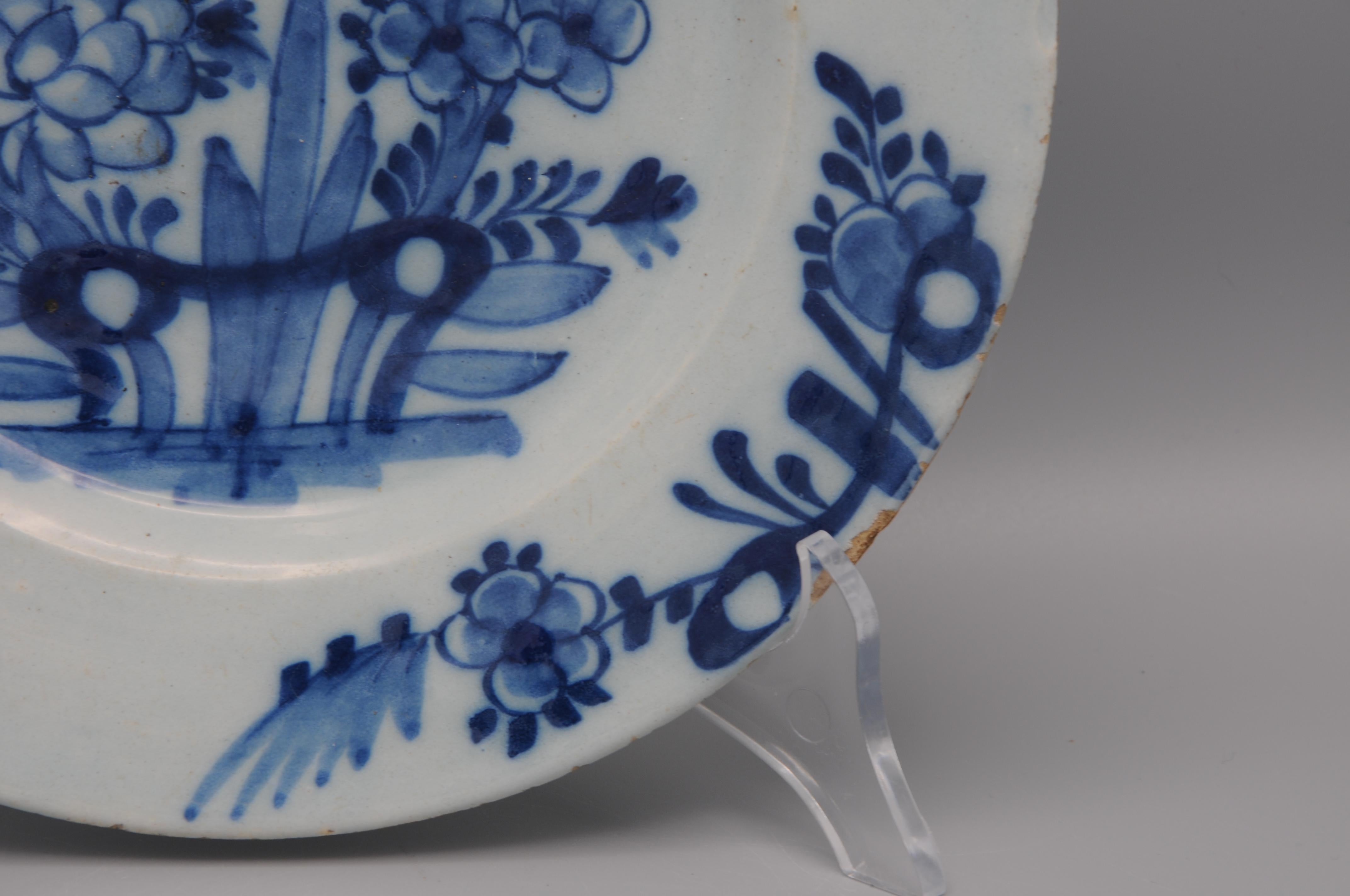 Delft - Plato chinoiserie azul y blanco - Siglo XVIII siglo XVIII en venta