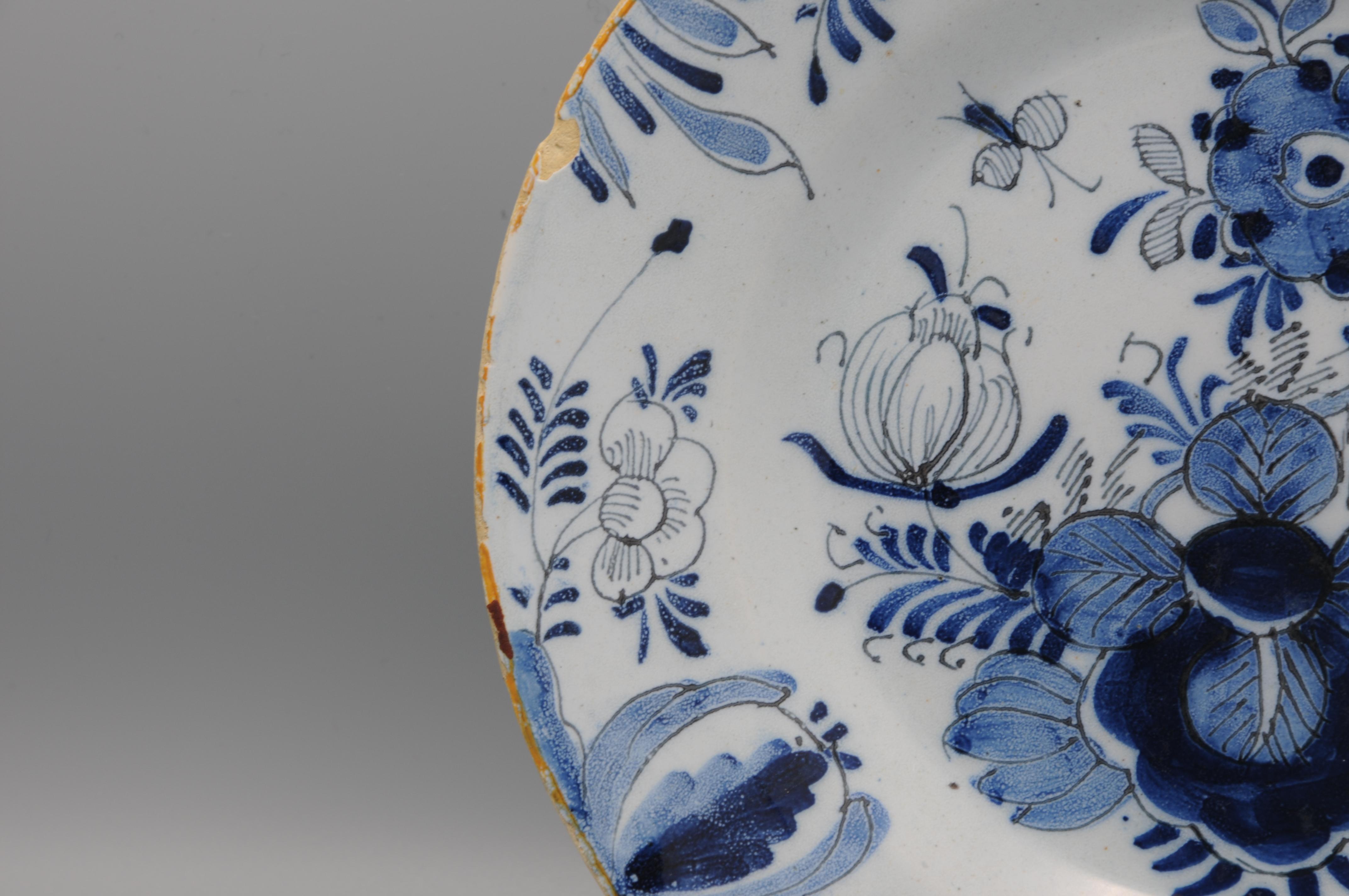 XVIIIe siècle Assiette chinoiseries bleue et blanche de Delft - 18ème siècle en vente
