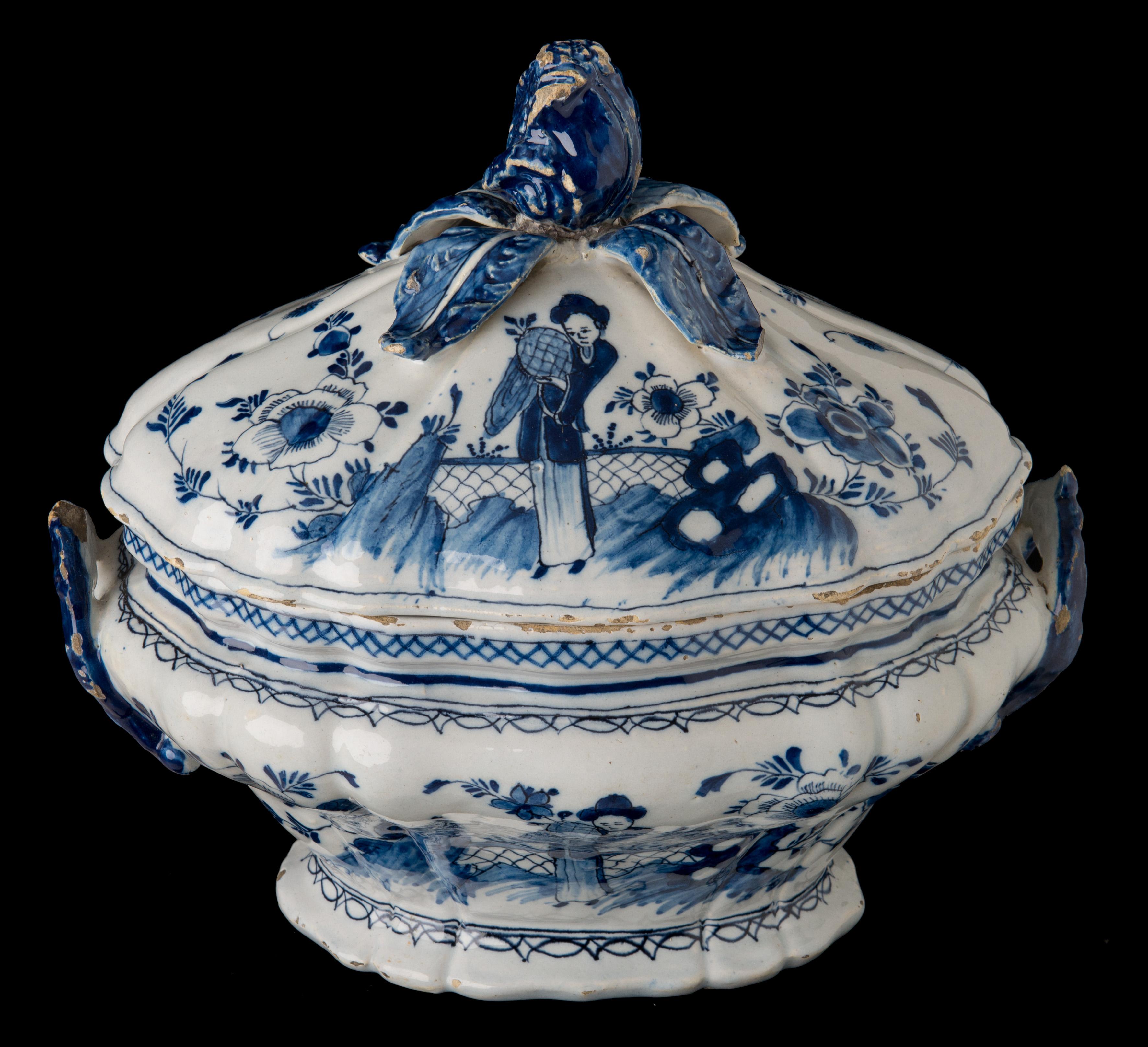 Baroque Delft, Blue and white chinoiserie tureen Delft, circa 1750 Mark: DM For Sale