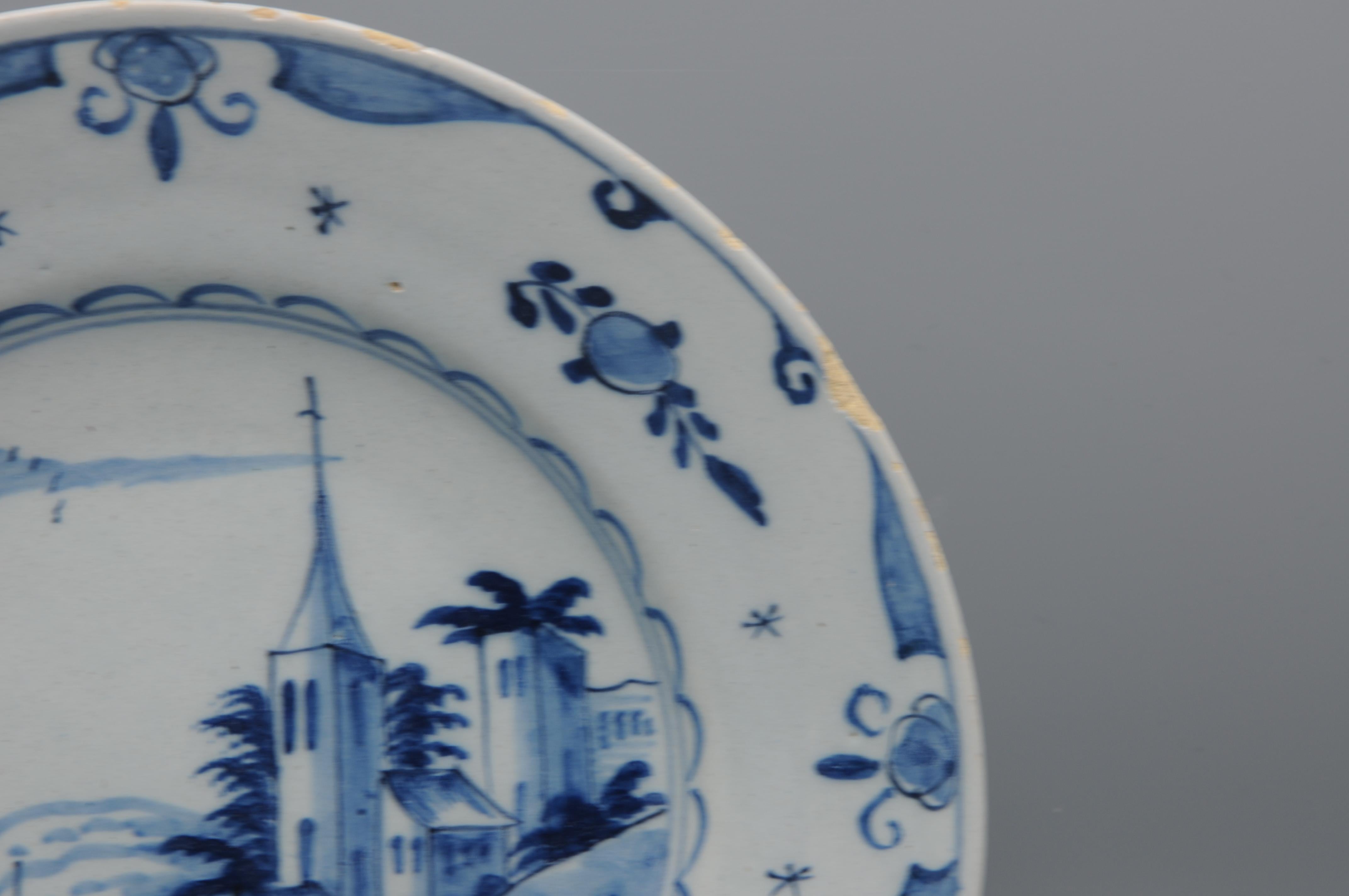 Néoclassique Delft - Assiette en faïence bleue et blanche avec paysage, fin du 18e siècle en vente