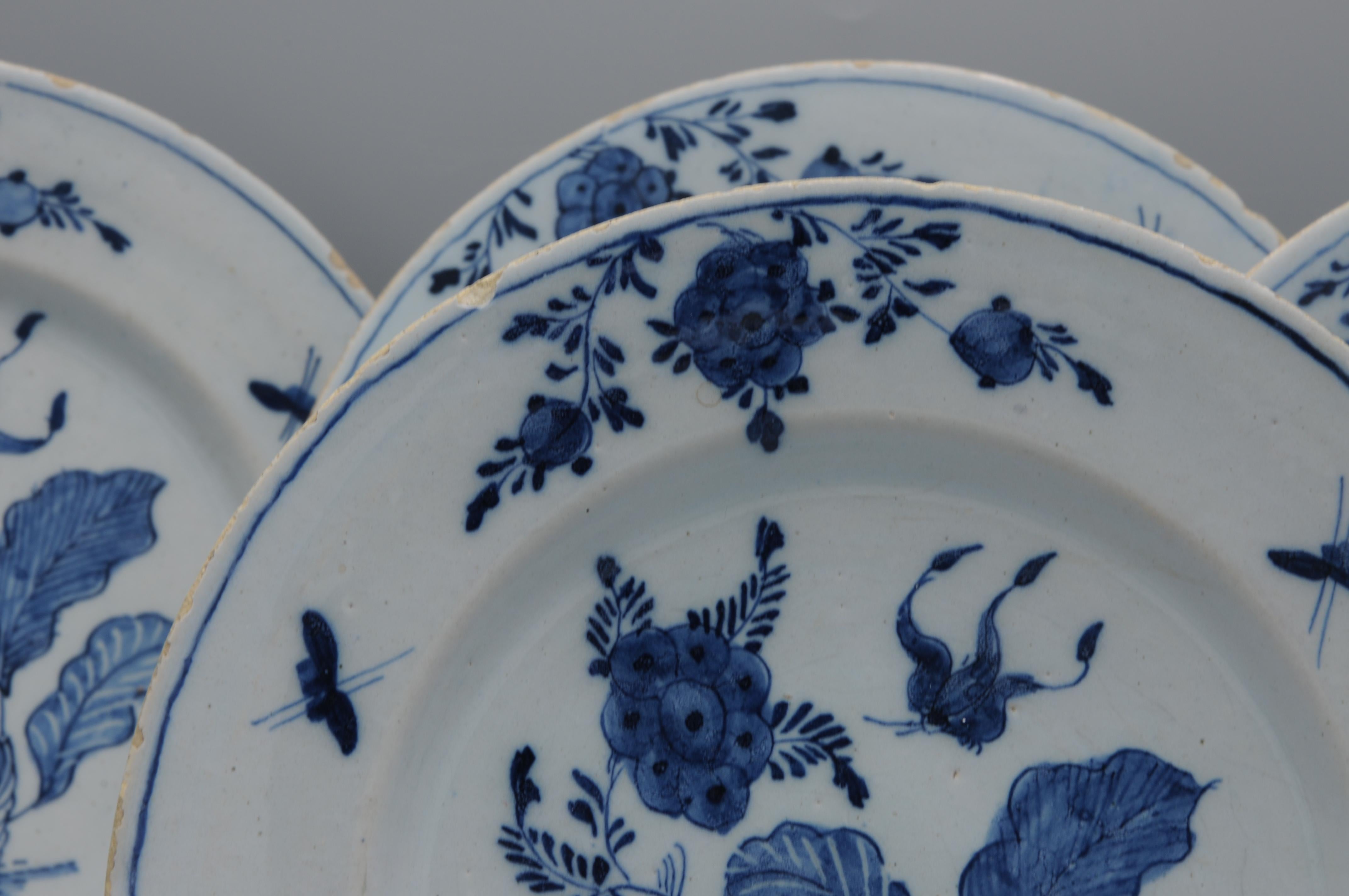 Delft - Ensemble de 4 assiettes chinoises en faïence bleue et blanche, 18e siècle en vente 2