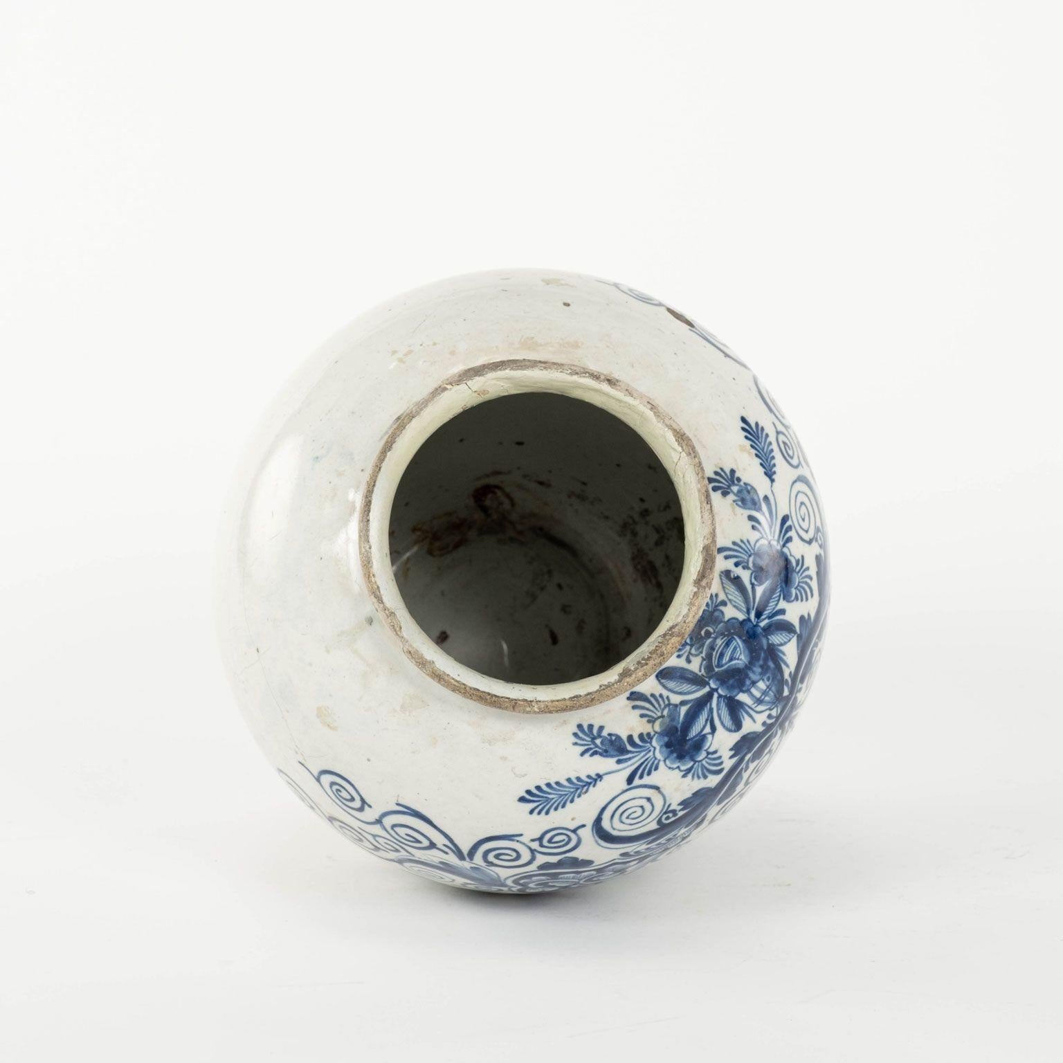 XIXe siècle Pot à tabac « Dunerer » bleu et blanc de Delft en vente