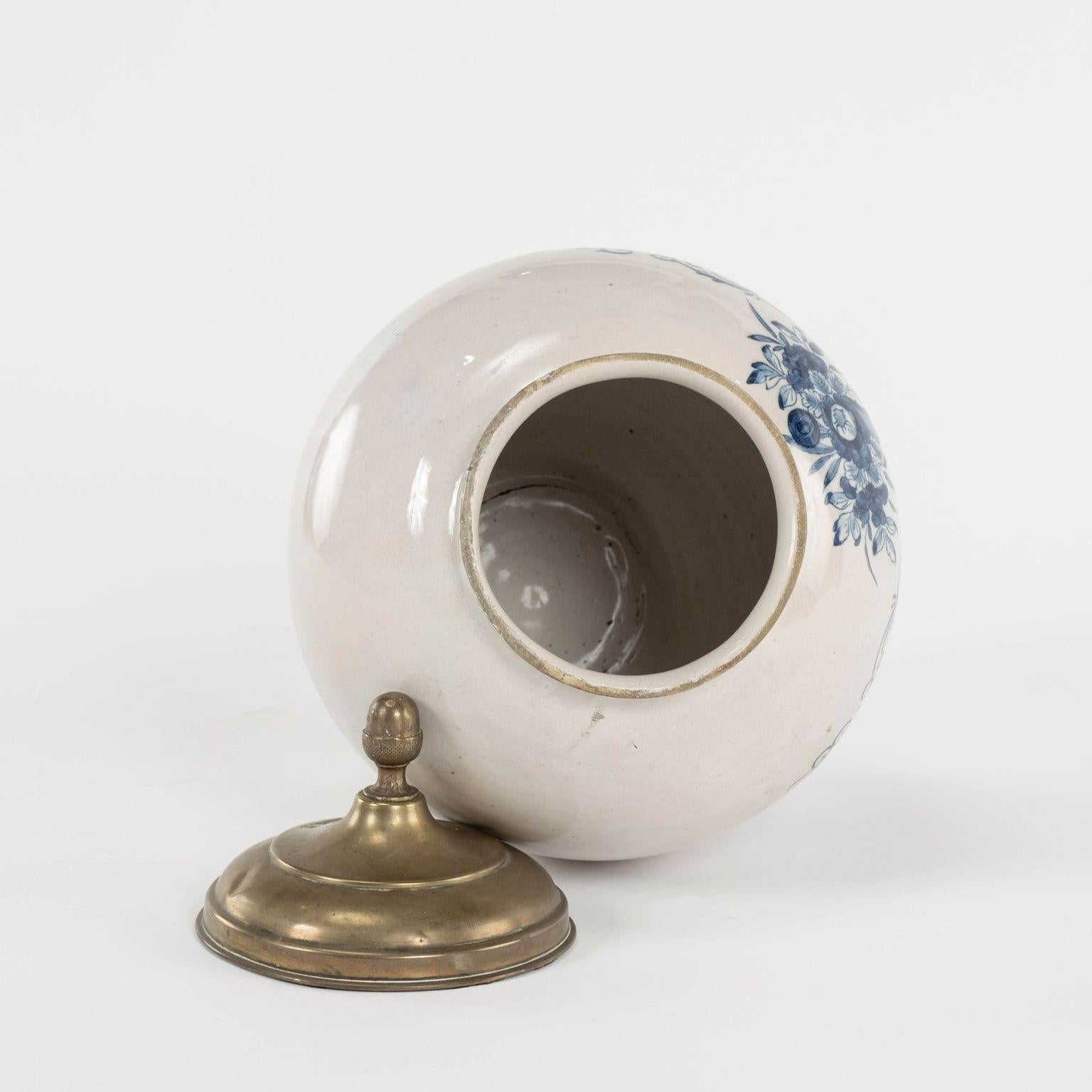 Laiton Pot à tabac « Dunerer » bleu et blanc de Delft en vente