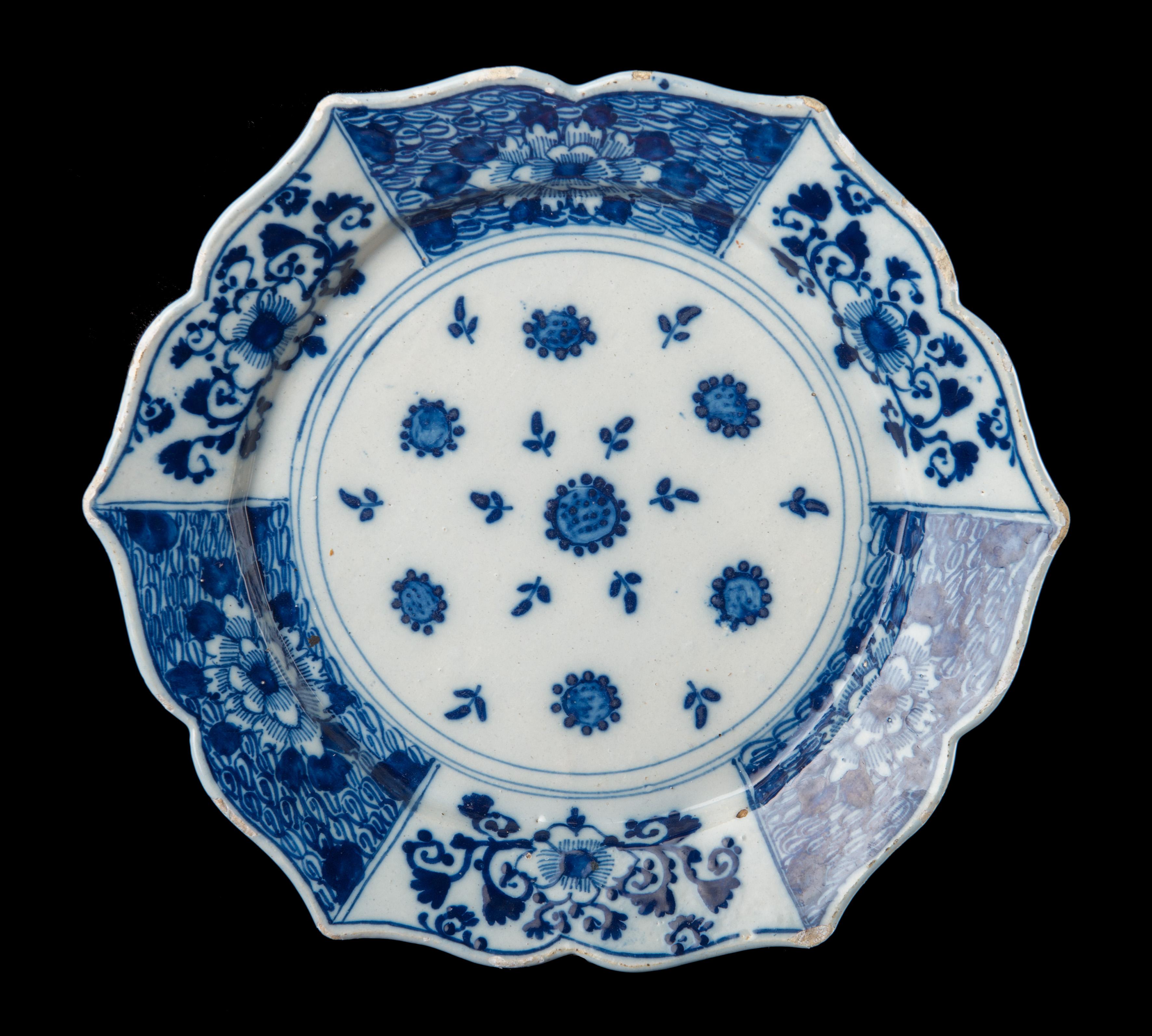 Delfter, blauer und weißer Obstschale auf Ständer, 1740-1760 The Porcelain Claw Pottery (18. Jahrhundert) im Angebot