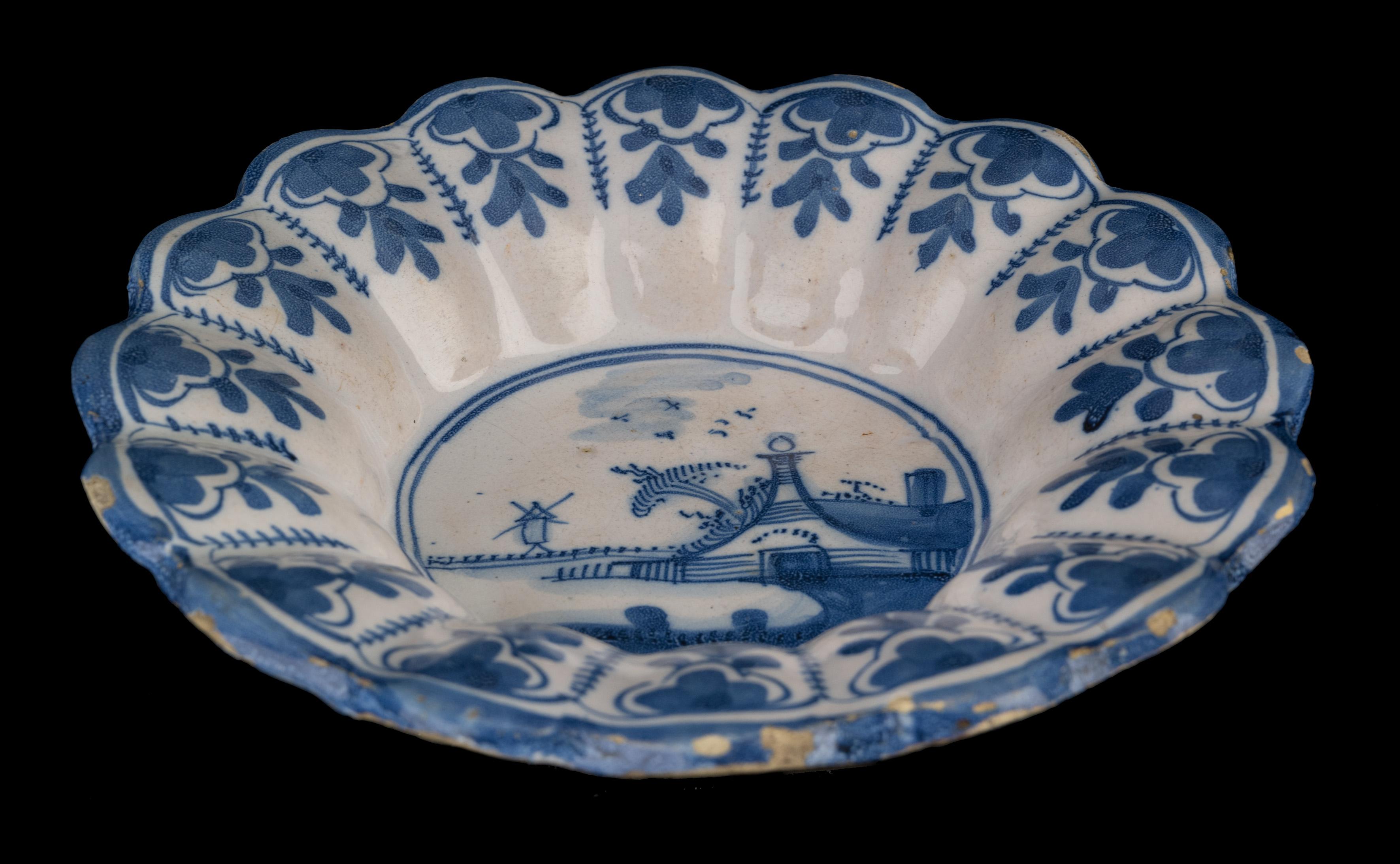 Delft Blue and white lobed dish with landscape Northern Netherlands, 1650-1680 For Sale 2