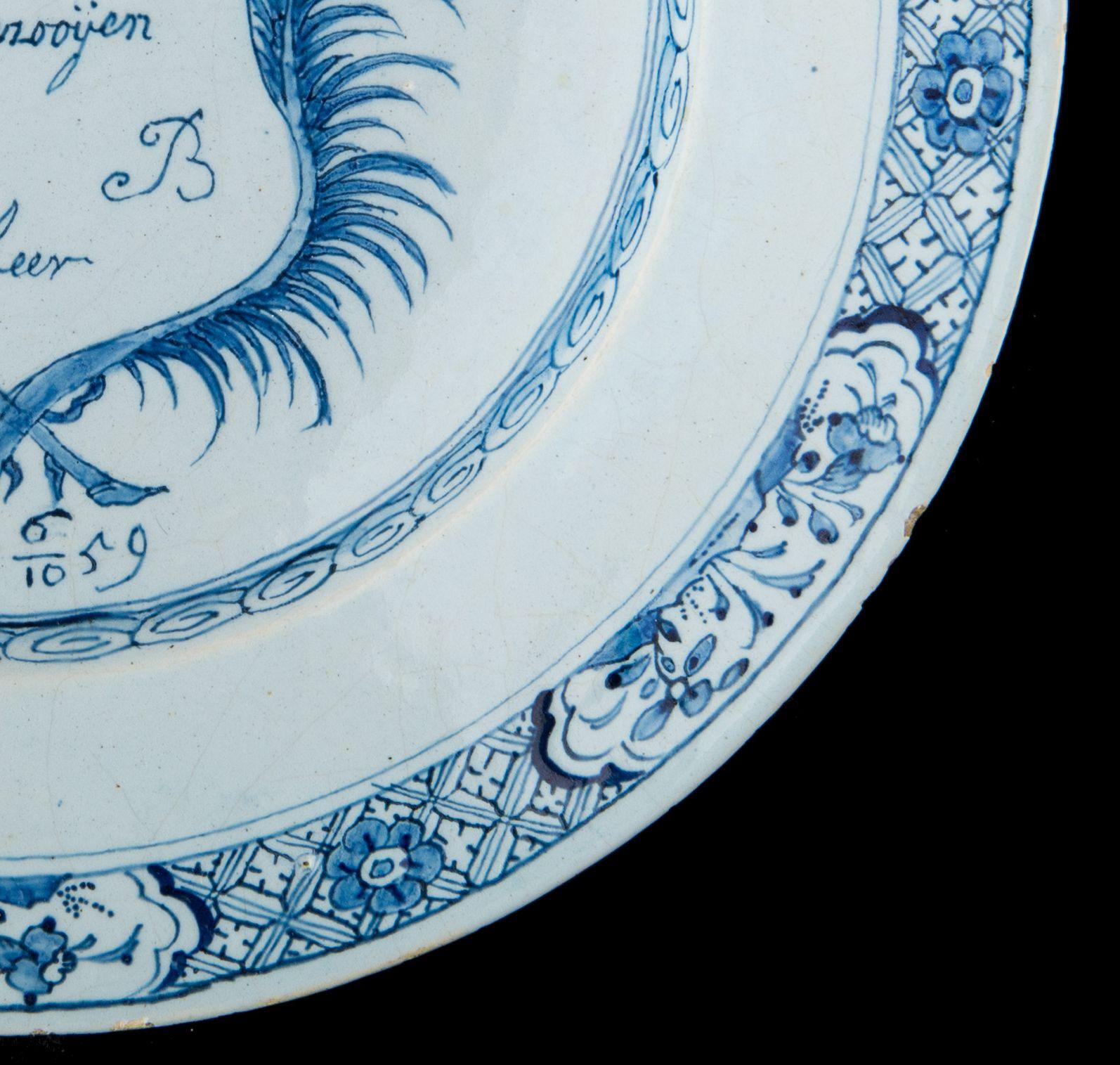 Delft Blue and white marriage plate dated 1759 In Good Condition For Sale In ROSSUM, GE