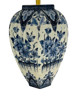 Delft Blau und Weiß gemustert Einzelne sechseckige Form Lampe mit Schirm, 1940er Jahre