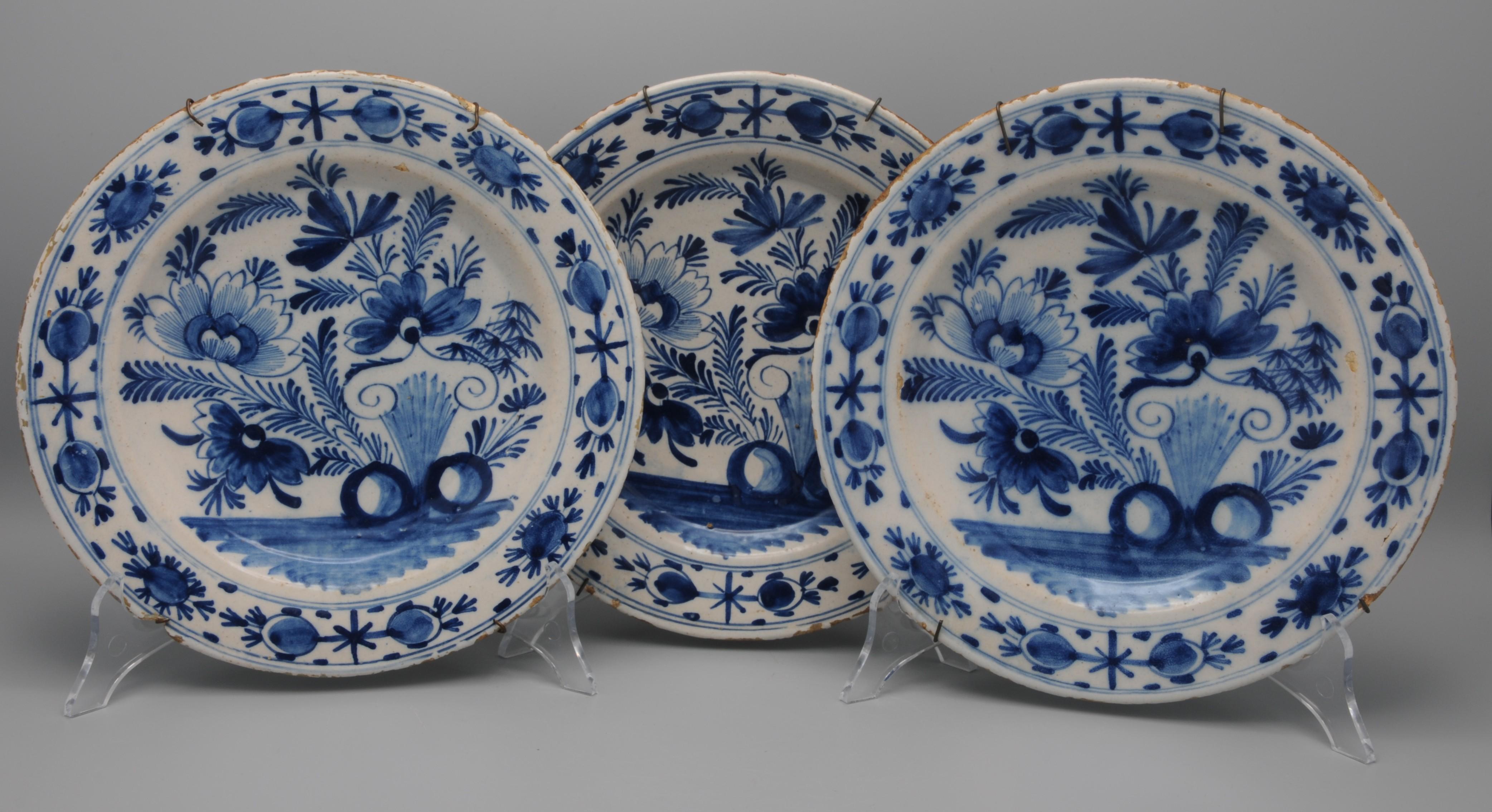 Chinoiseries Ensemble de 3 assiettes 