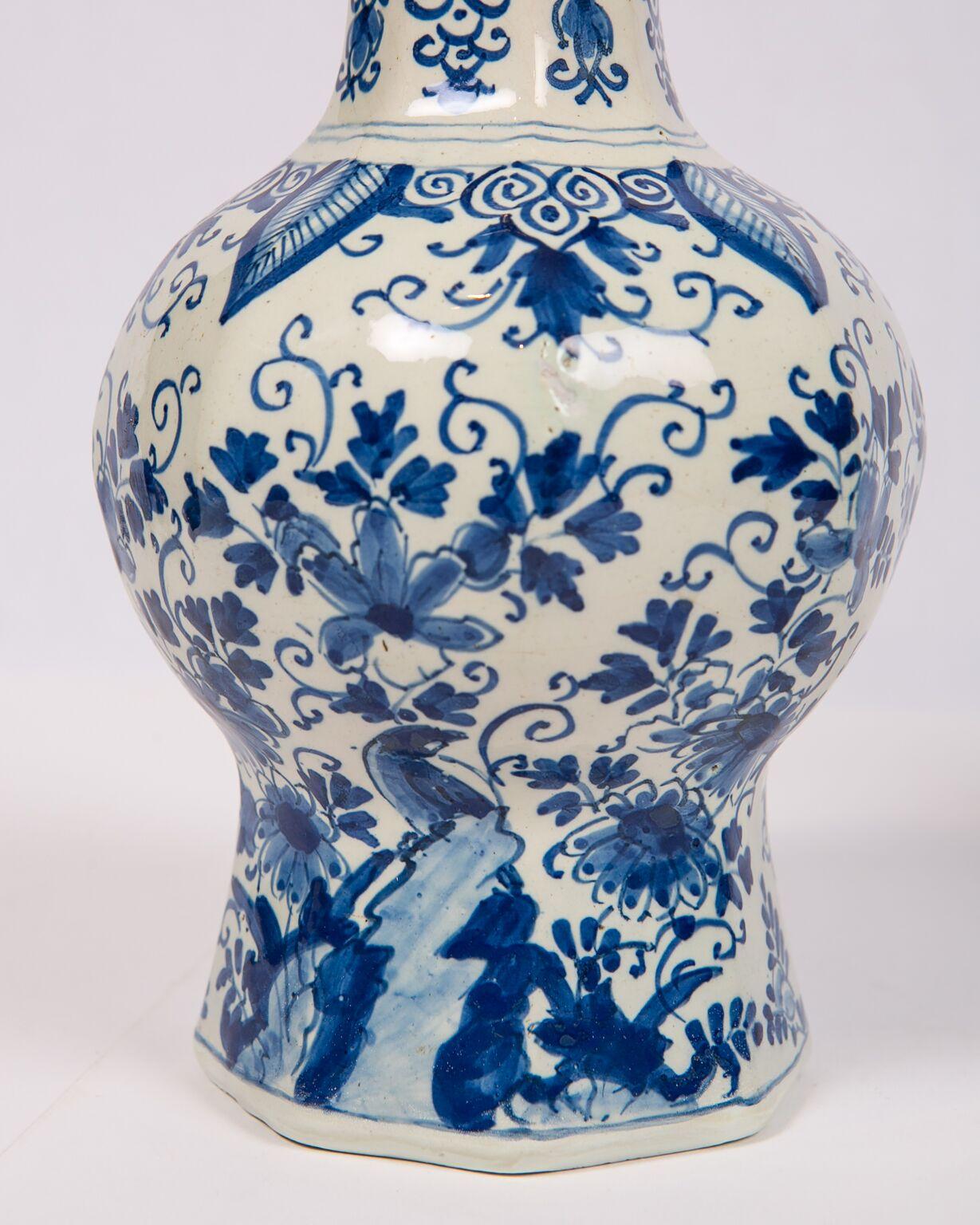 what is a delft vase