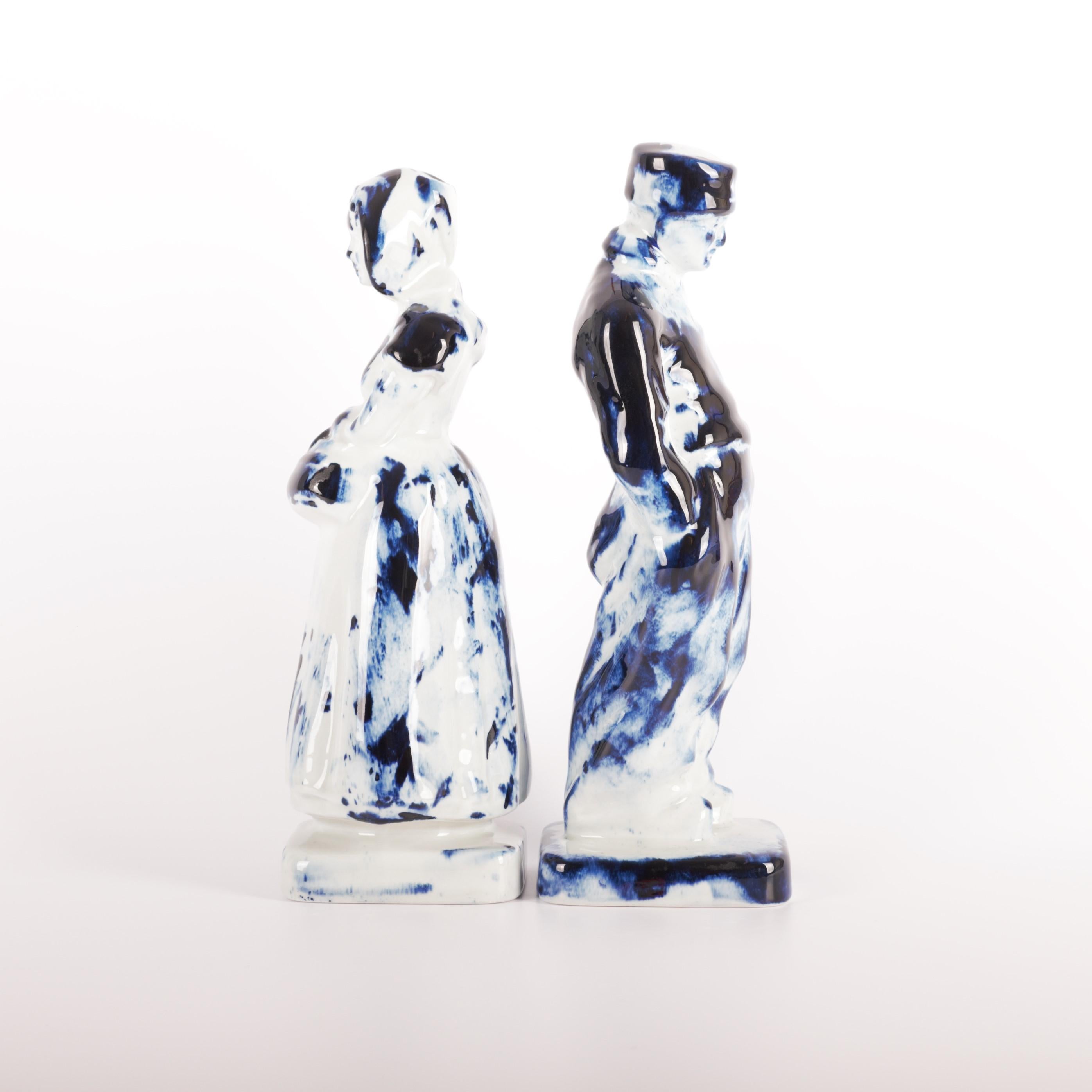 Delft Blue Farmer & Farmer Wife #3, by Marcel Wanders, Hand Painted, 2006 Unique In New Condition For Sale In Amsterdam, NL