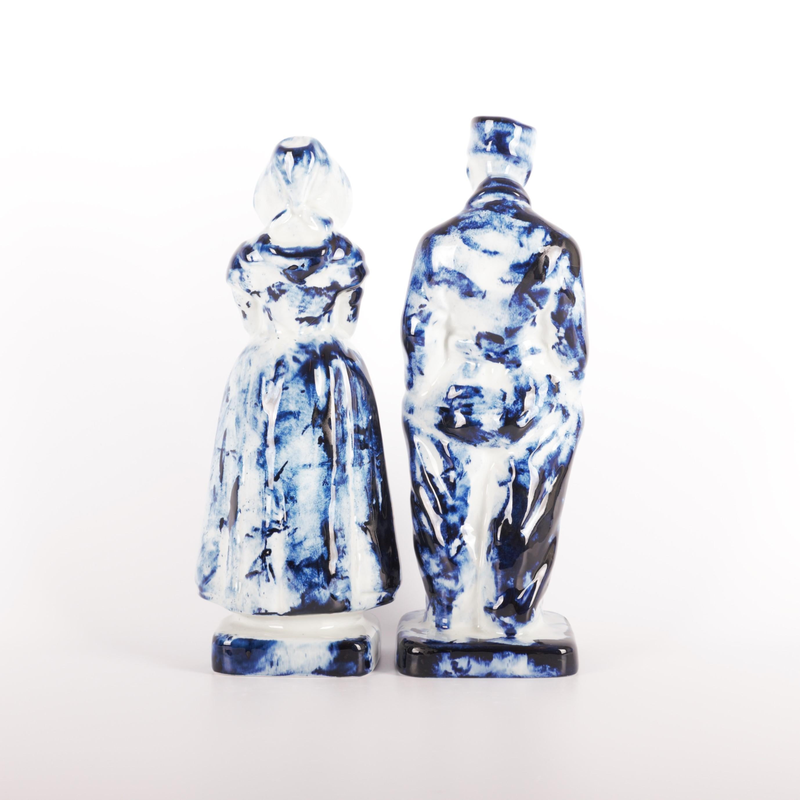 Delft Blue Farmer & Farmer Wife #4, by Marcel Wanders, Handpainted, 2006, Unique In New Condition For Sale In Amsterdam, NL