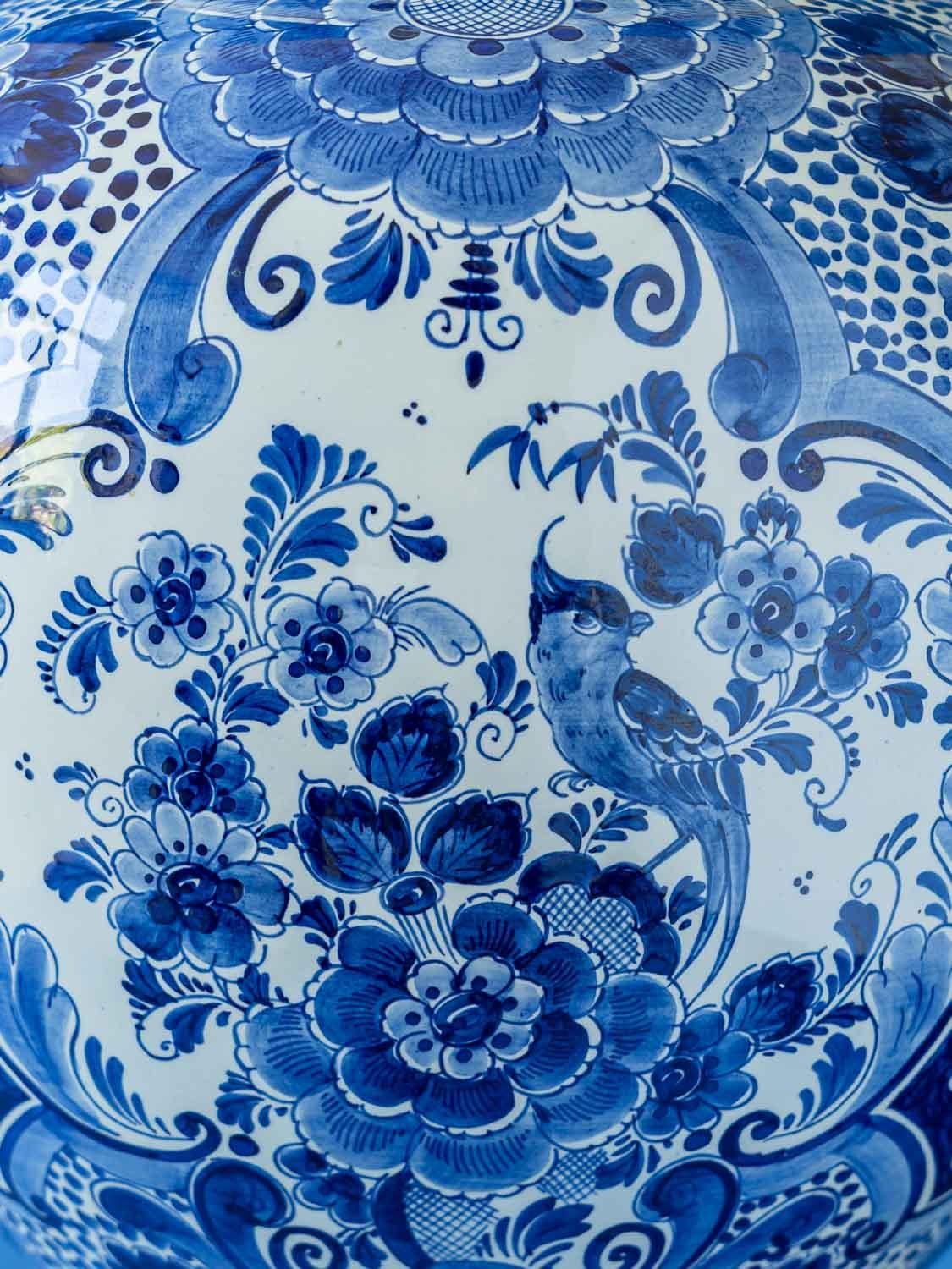 Lampada da tavolo Velsen blu Delft (1940-1970) con paralume satinato nuovo, finiture cobalto in vendita 2