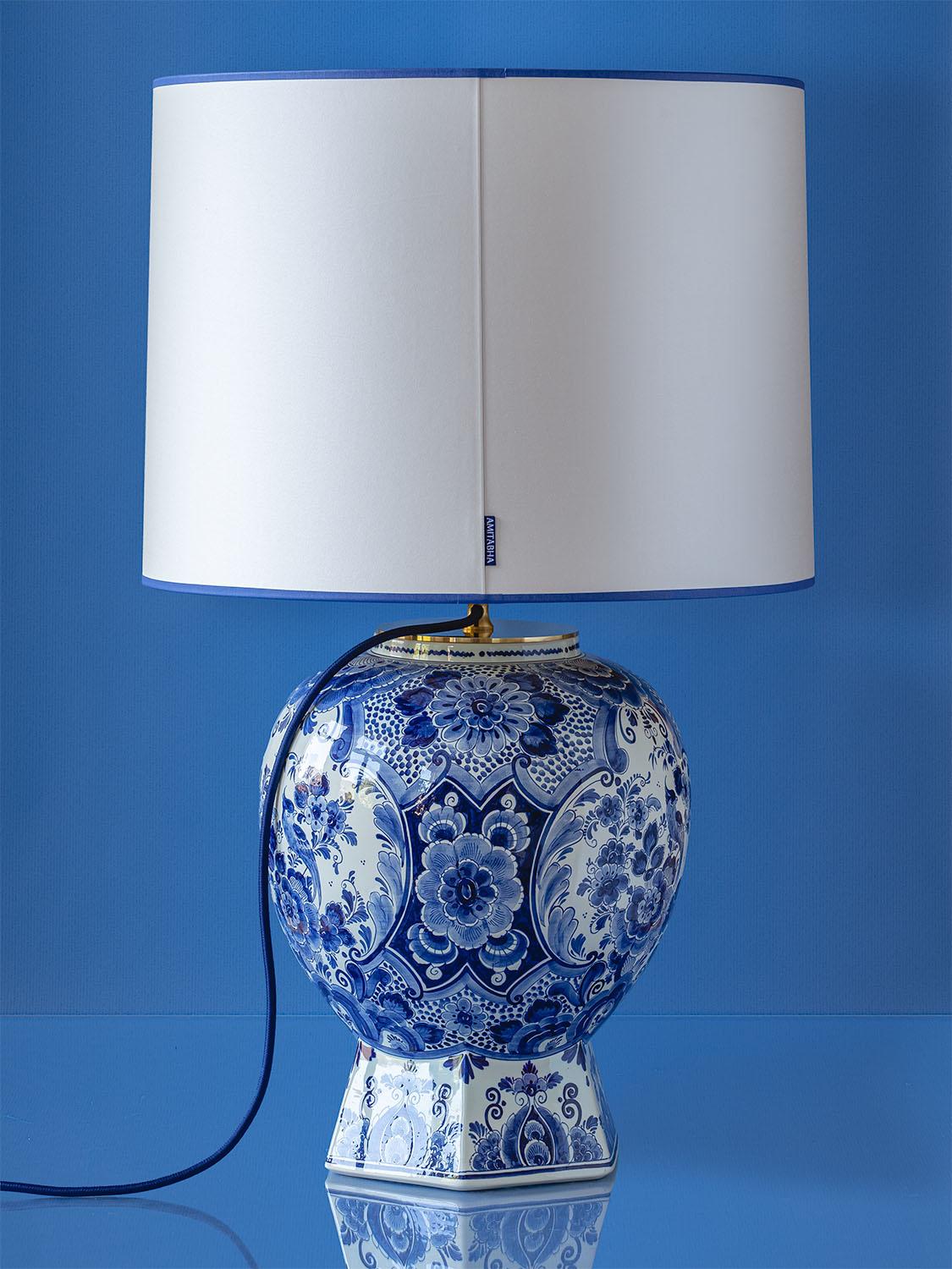 Lampada da tavolo Velsen blu Delft (1940-1970) con paralume satinato nuovo, finiture cobalto in vendita 3