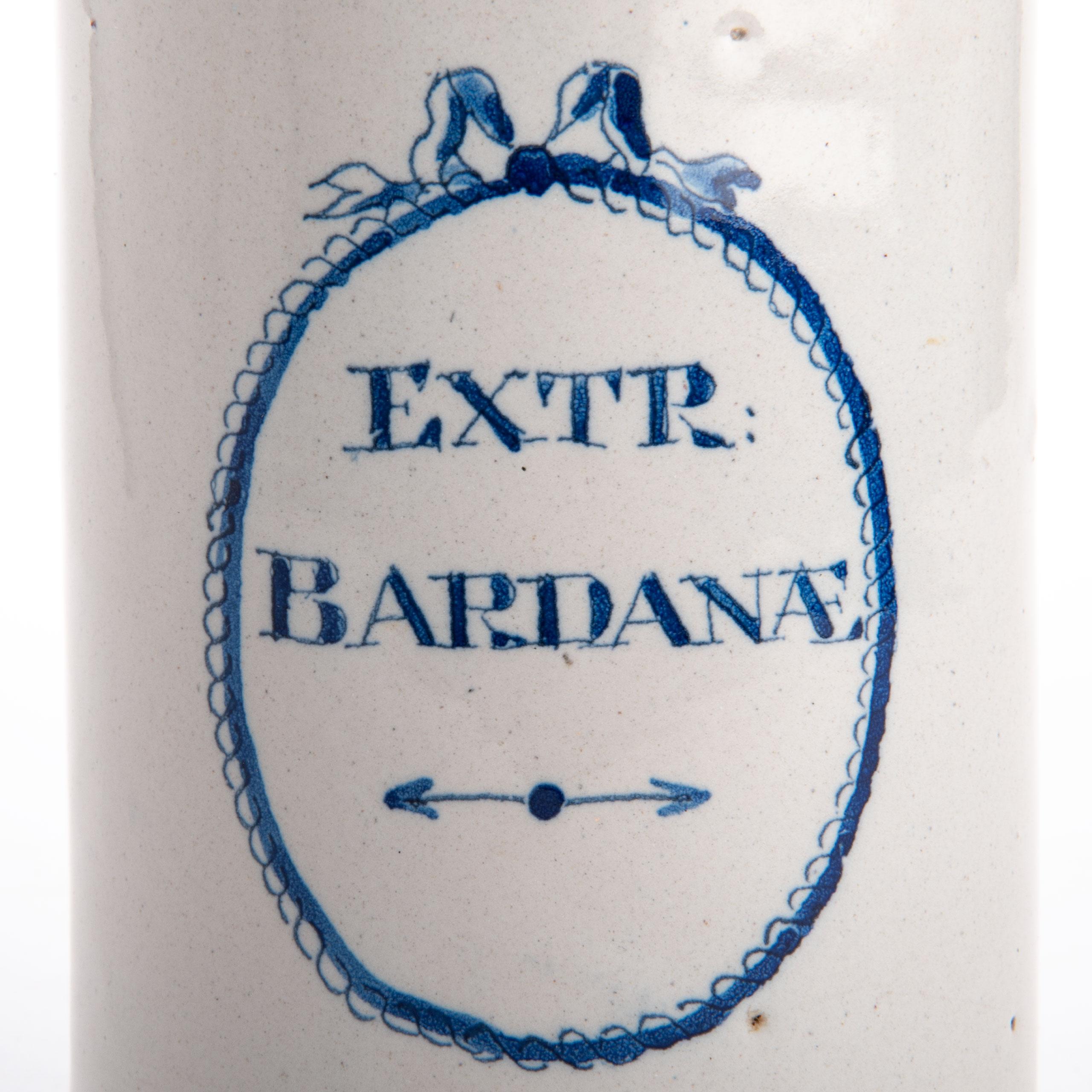 Delft Ceramic Drug Jar, circa 1800 In Good Condition For Sale In Arundel, GB