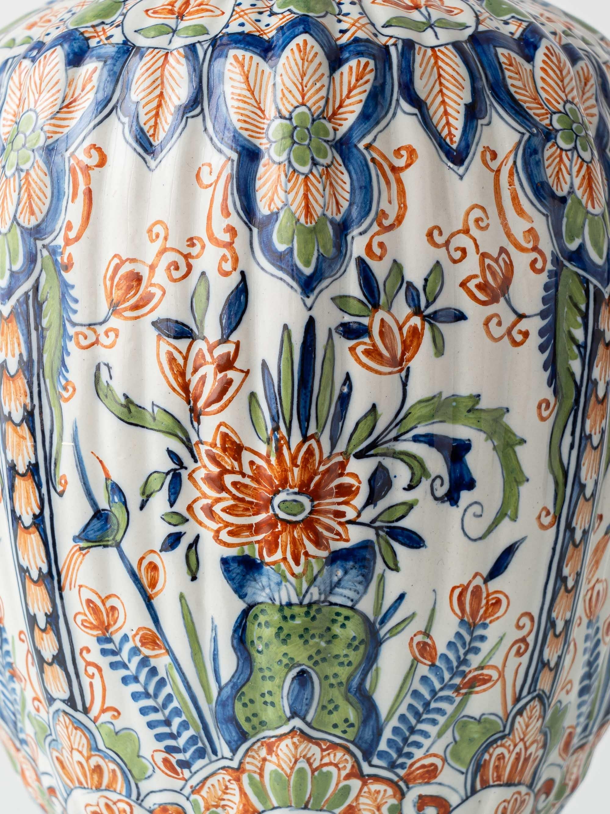 Lampe de table en céramique de Delft, années 1900, polychrome de Makkum peint à la main, abat-jour en soie neuf en vente 1