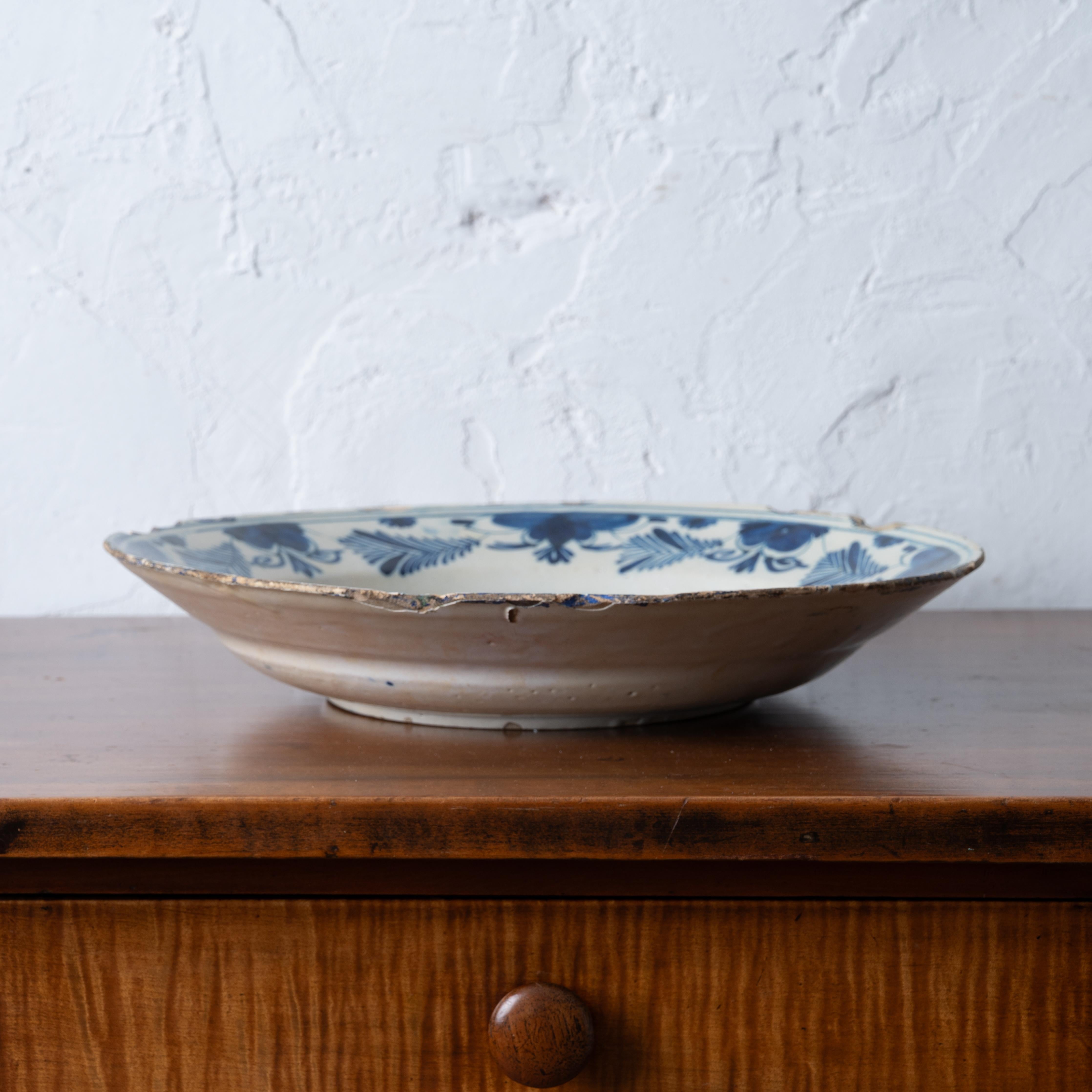 Delft Charger, 18th Century In Fair Condition For Sale In Savannah, GA