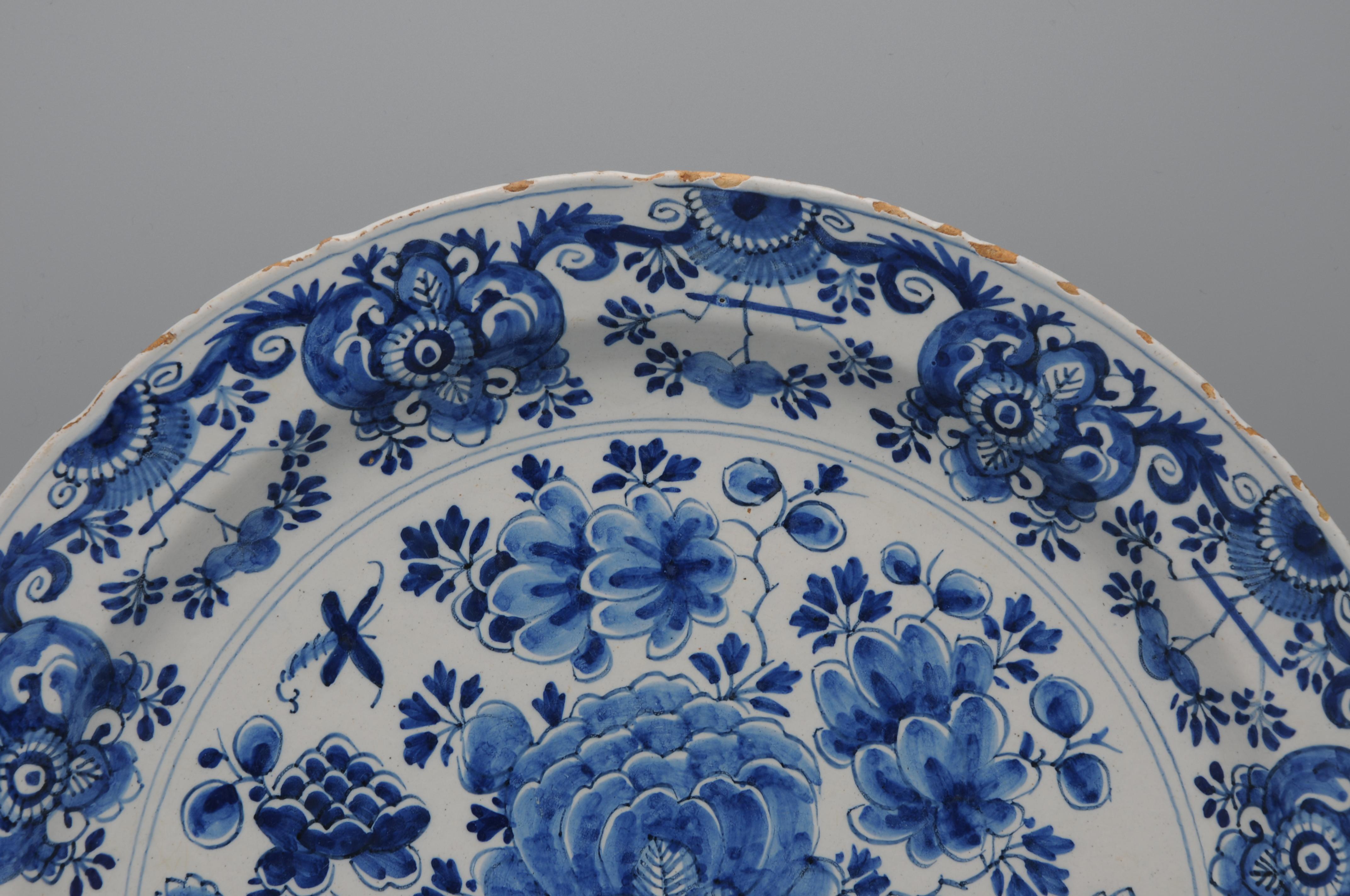 Delft - Cargador con decoración chinoiserie, S. XVIII en Bueno estado para la venta en DELFT, NL