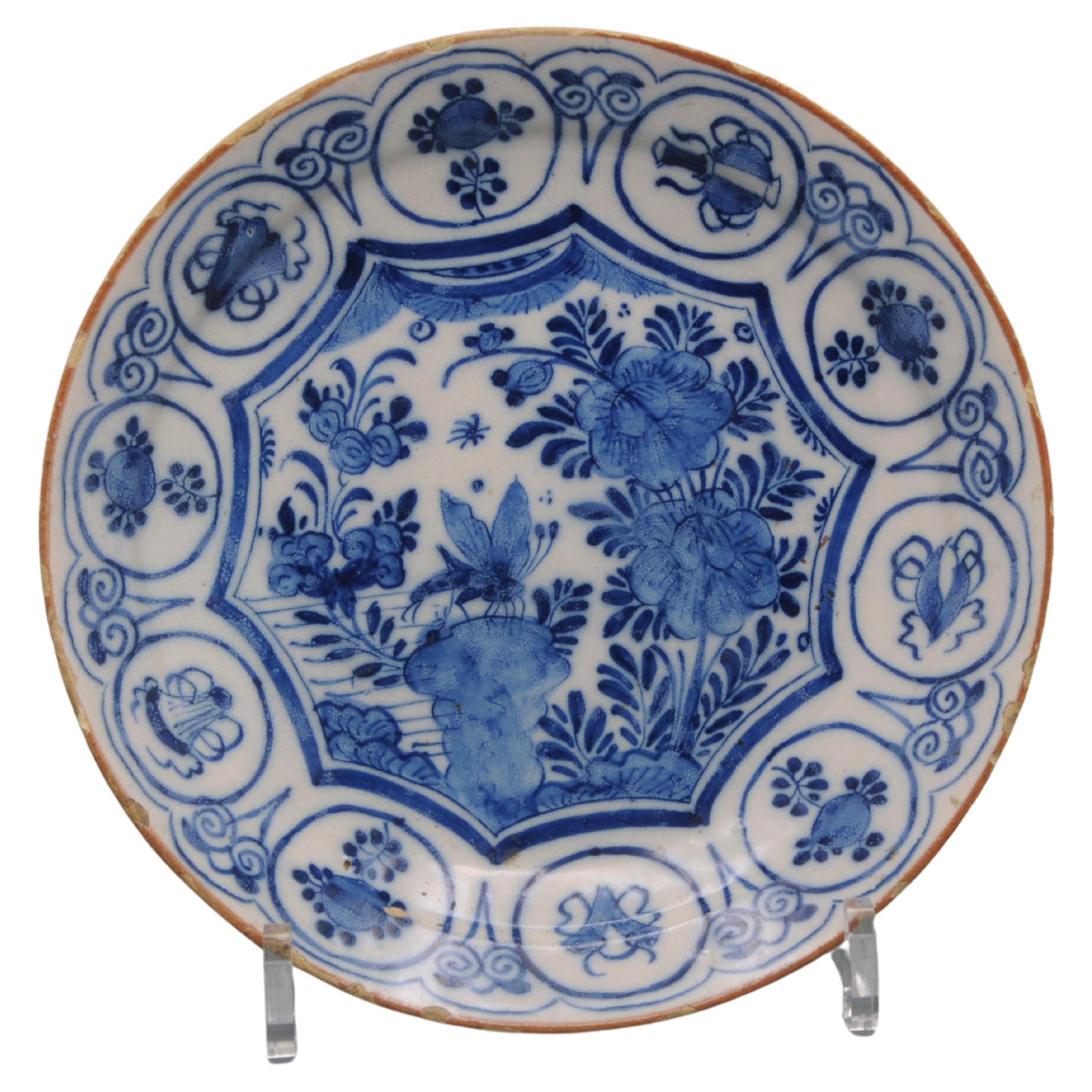 Delft "De Witte Starre" - 18th century Dragonfly Plate For Sale