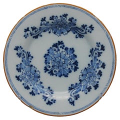 Delft - plato de crisantemos florales de "The Porceleyne Bijl' - Finales del siglo XVIII