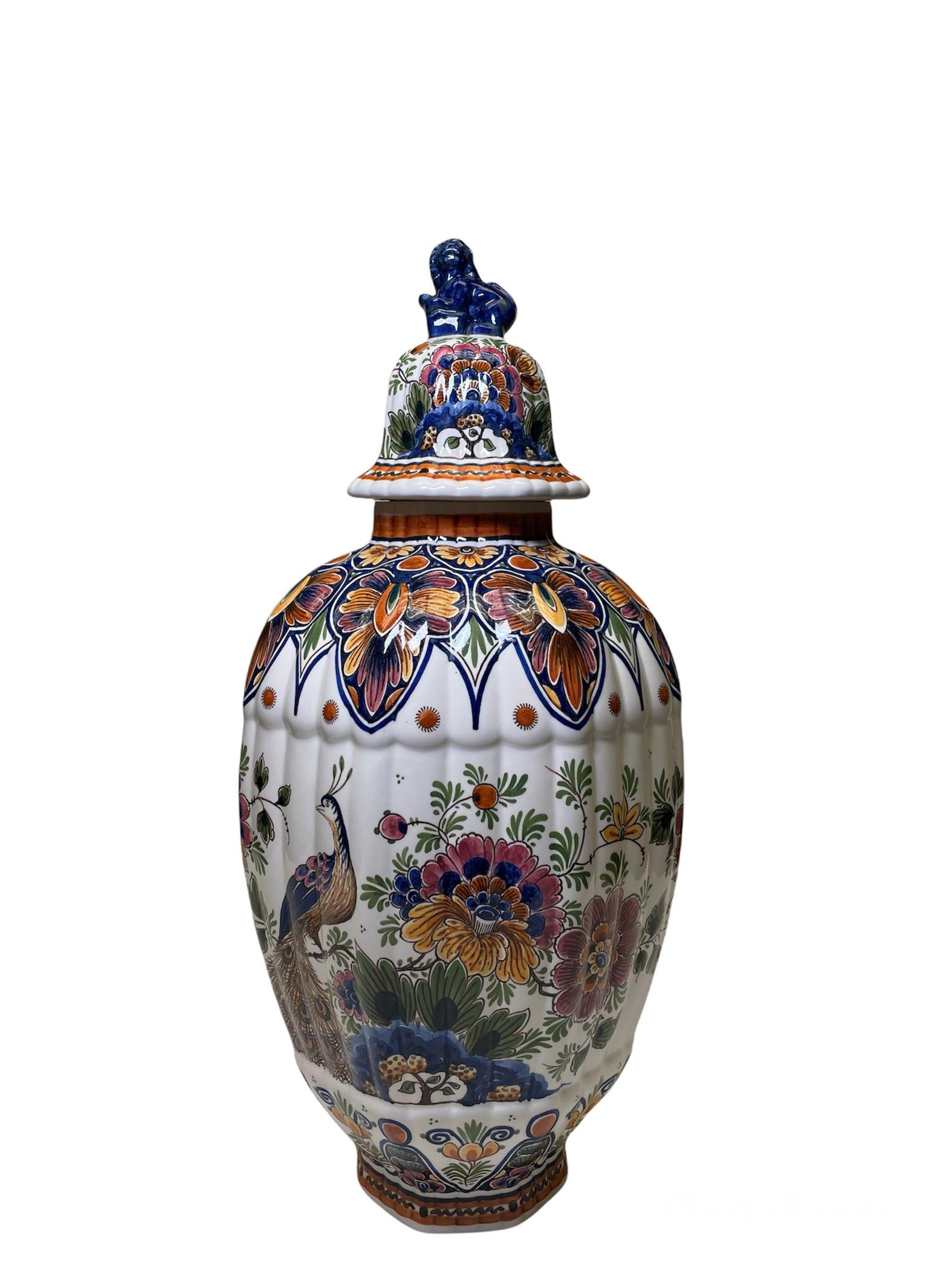 Delft Hand Painted Porcelain Lidded Urn Vase/Ginger Jar 3