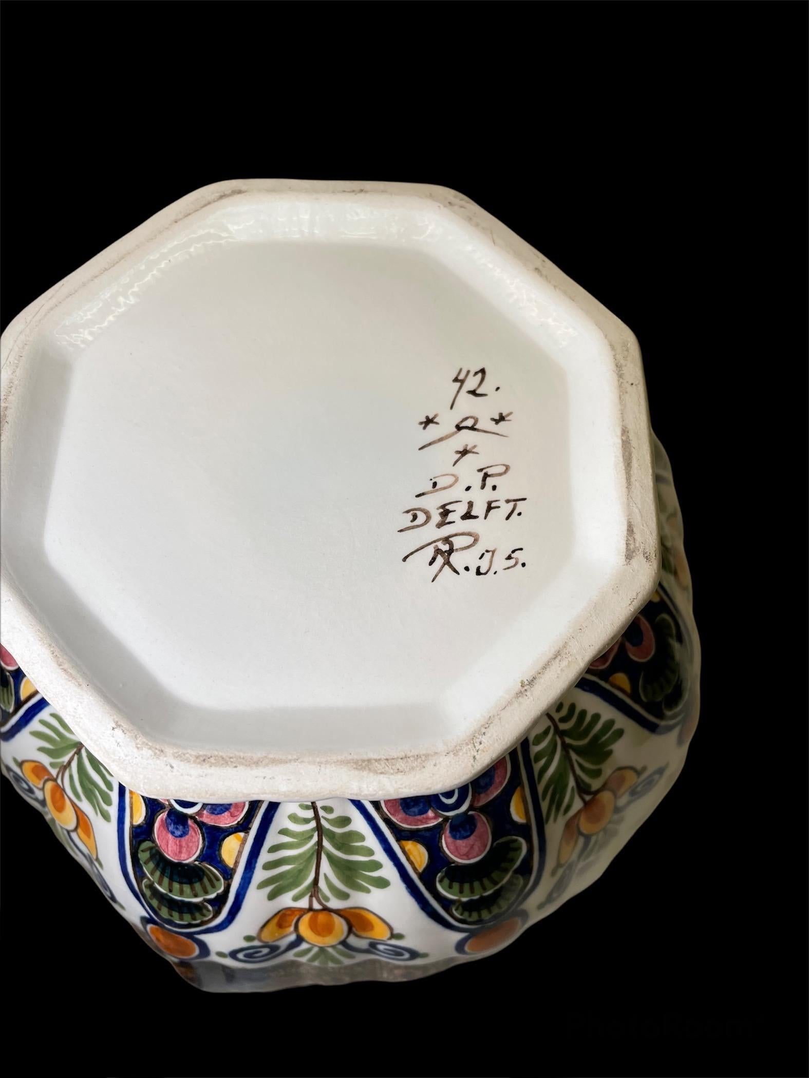 Delft Hand Painted Porcelain Lidded Urn Vase/Ginger Jar 7