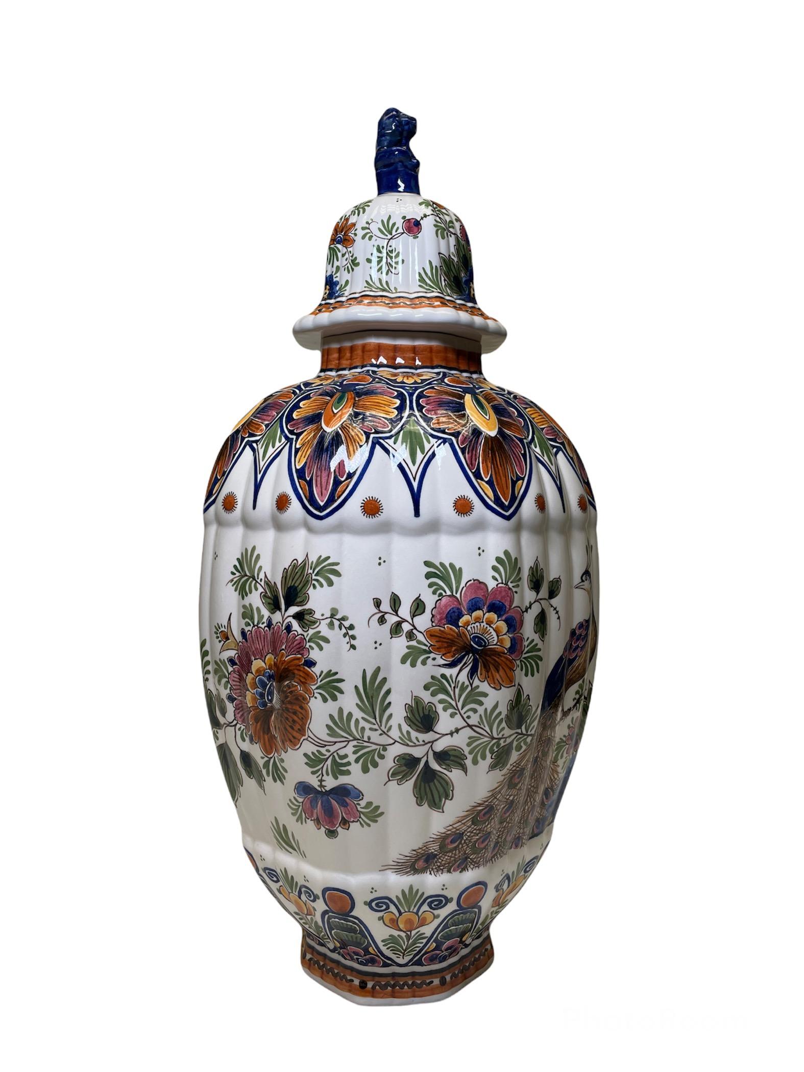 Delft Hand Painted Porcelain Lidded Urn Vase/Ginger Jar 1