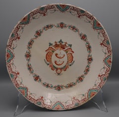 Delft - Großes polychromes 'petit feu' Wappenschild - Mitte 18. Jahrhundert