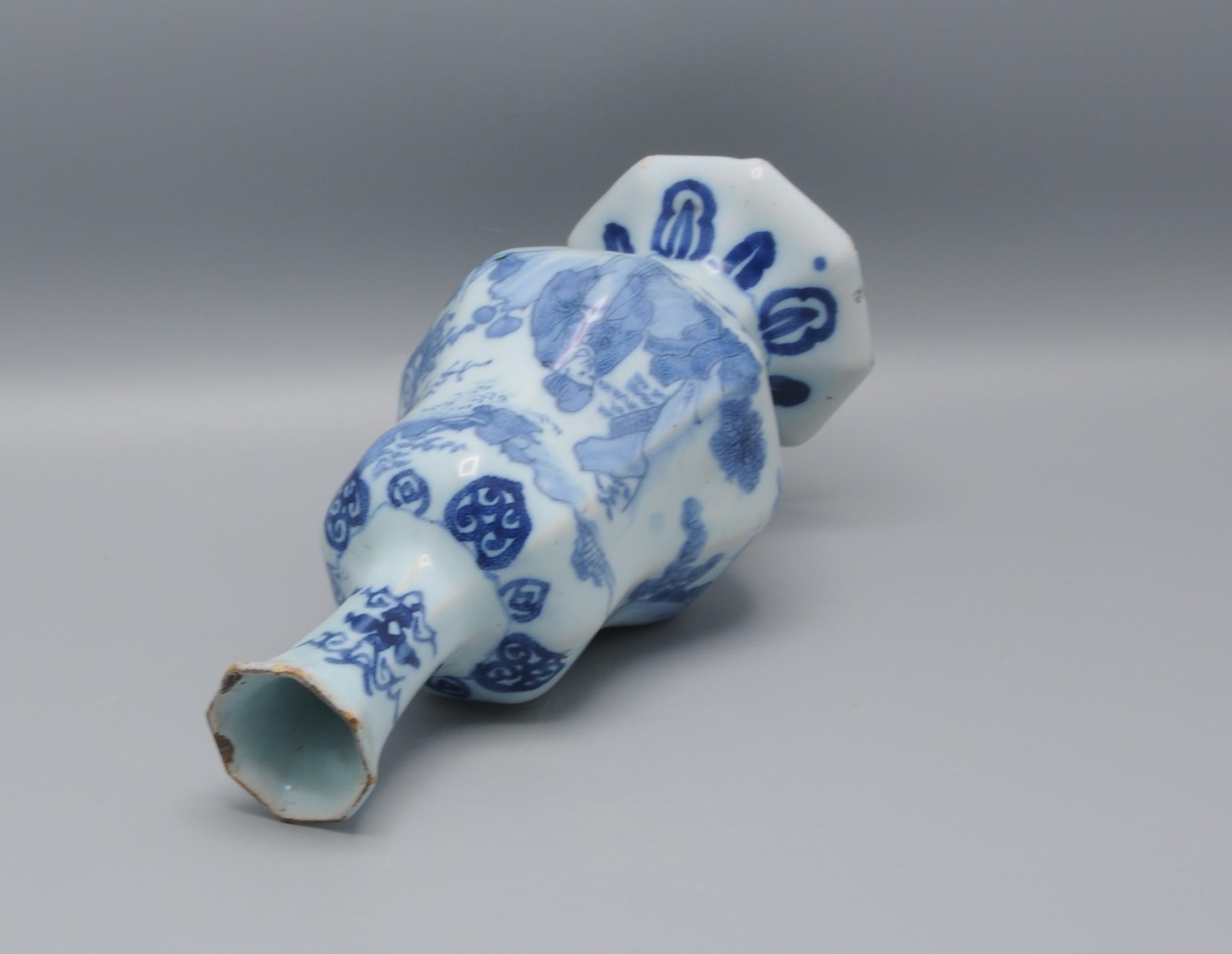 17th Century Delft - octagonal kalbas shaped vase,  late 17th century For Sale
