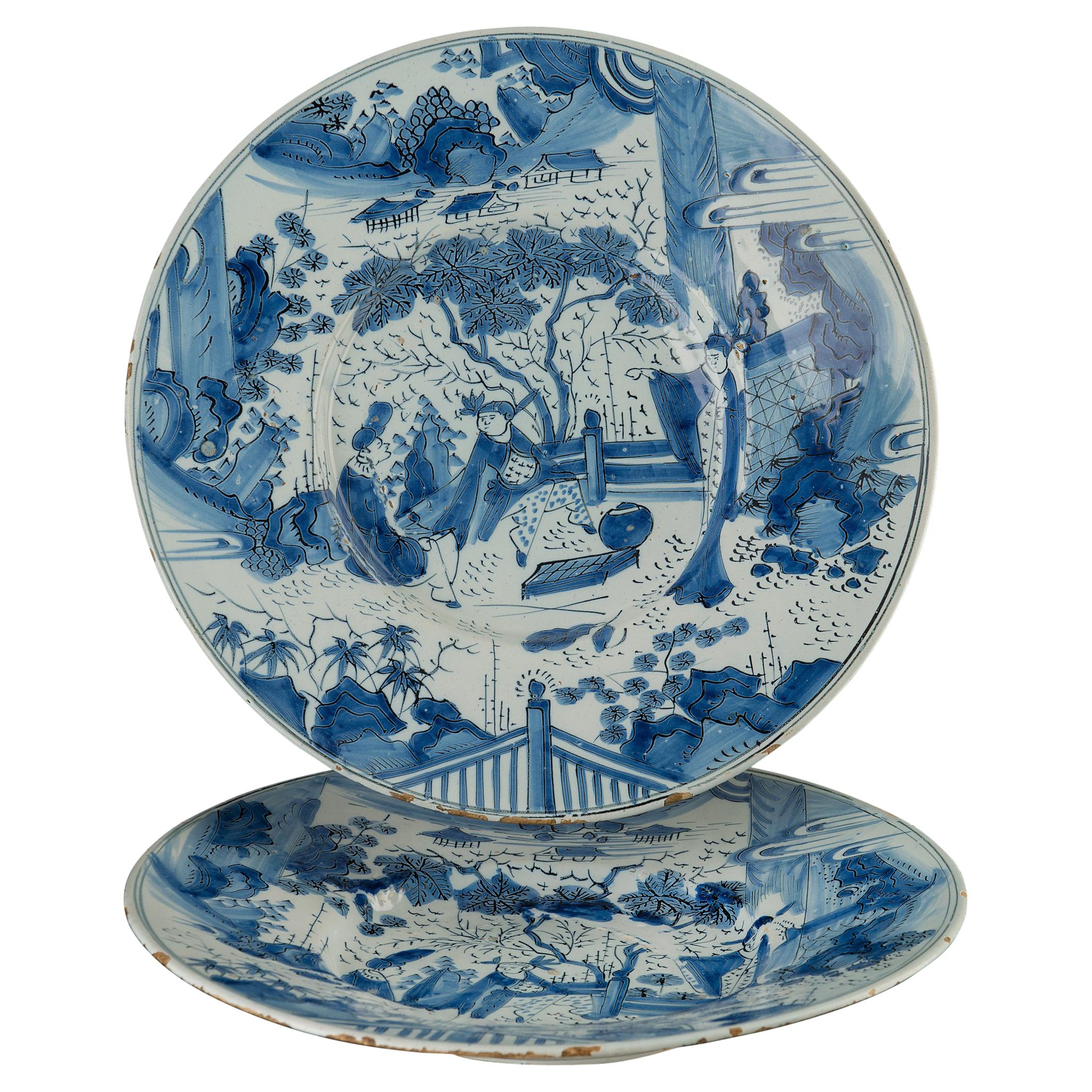Delft, Pair of Blue and White Chinoiserie Dishes, 1680 - 1700 For Sale