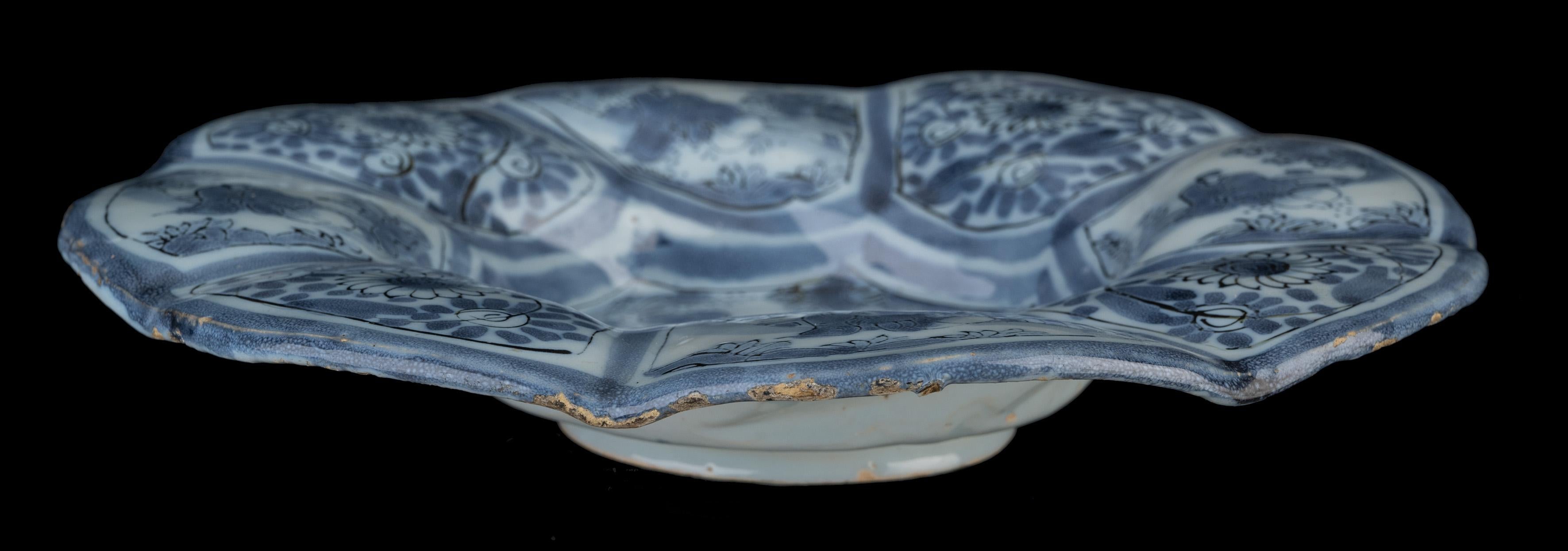 Glazed Delft Pair of blue and white chinoiserie lobed dishes 1680-1700  For Sale