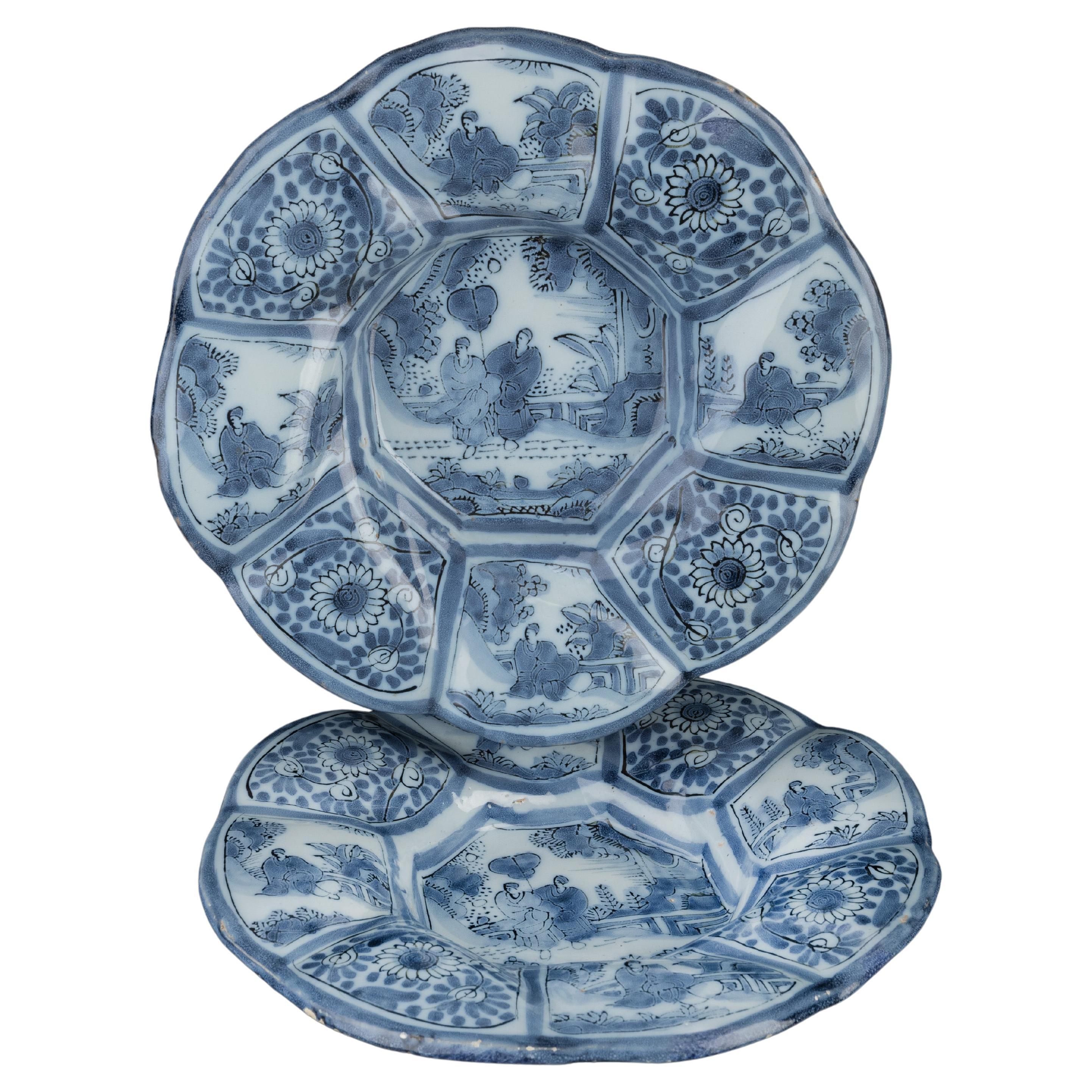 Delft Pair of blue and white chinoiserie lobed dishes 1680-1700  For Sale