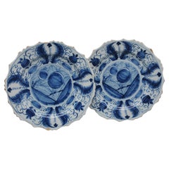 Delft - Pair of blue and white Delftware plates - 18th century