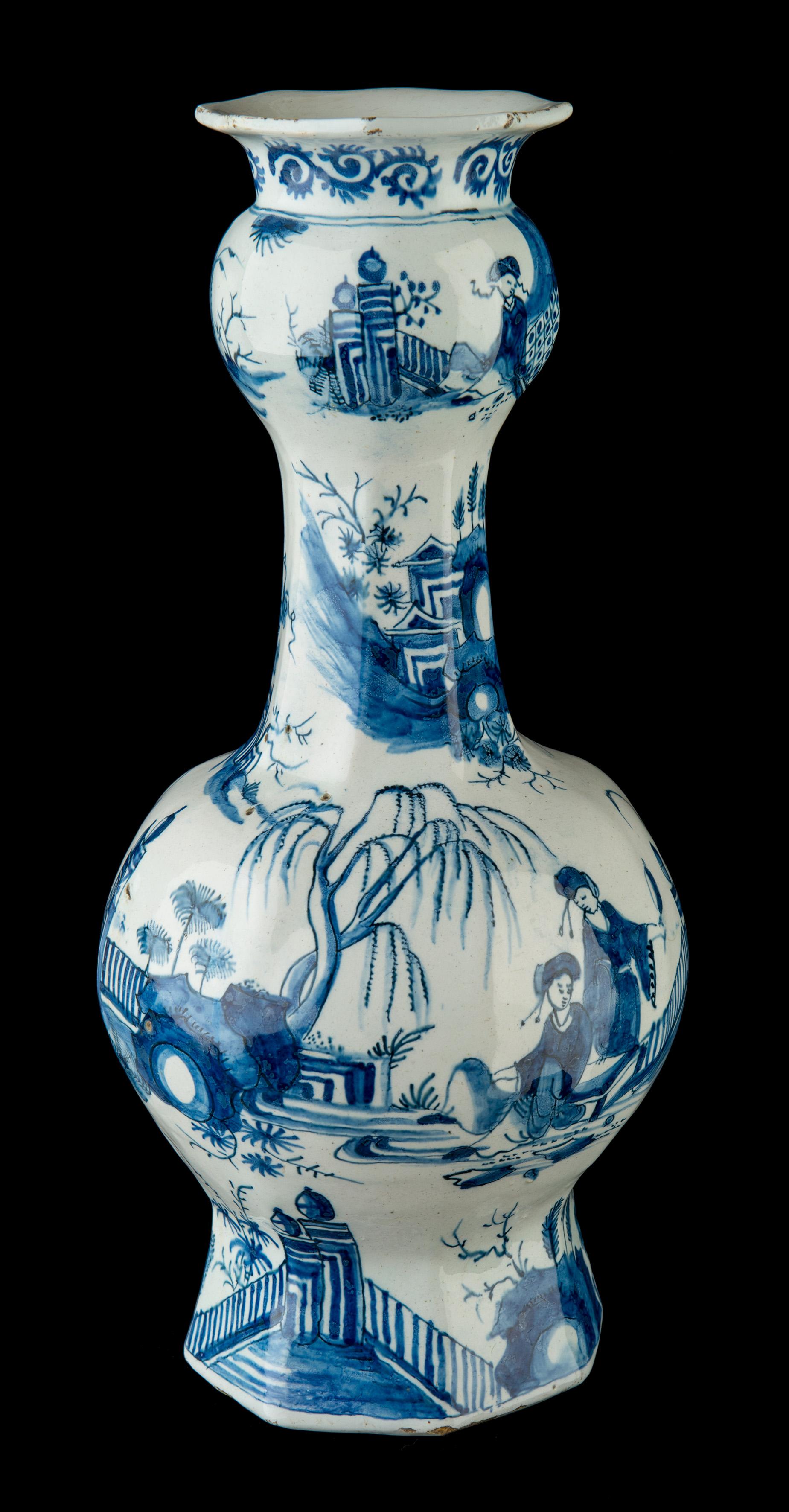 Hand-Painted Delft, Pair of Blue and White Garlic-Head Bottle Vases, circa 1700