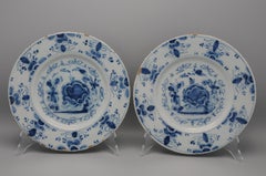 Delft - Pair of blue floral Delfware plates - 18th century