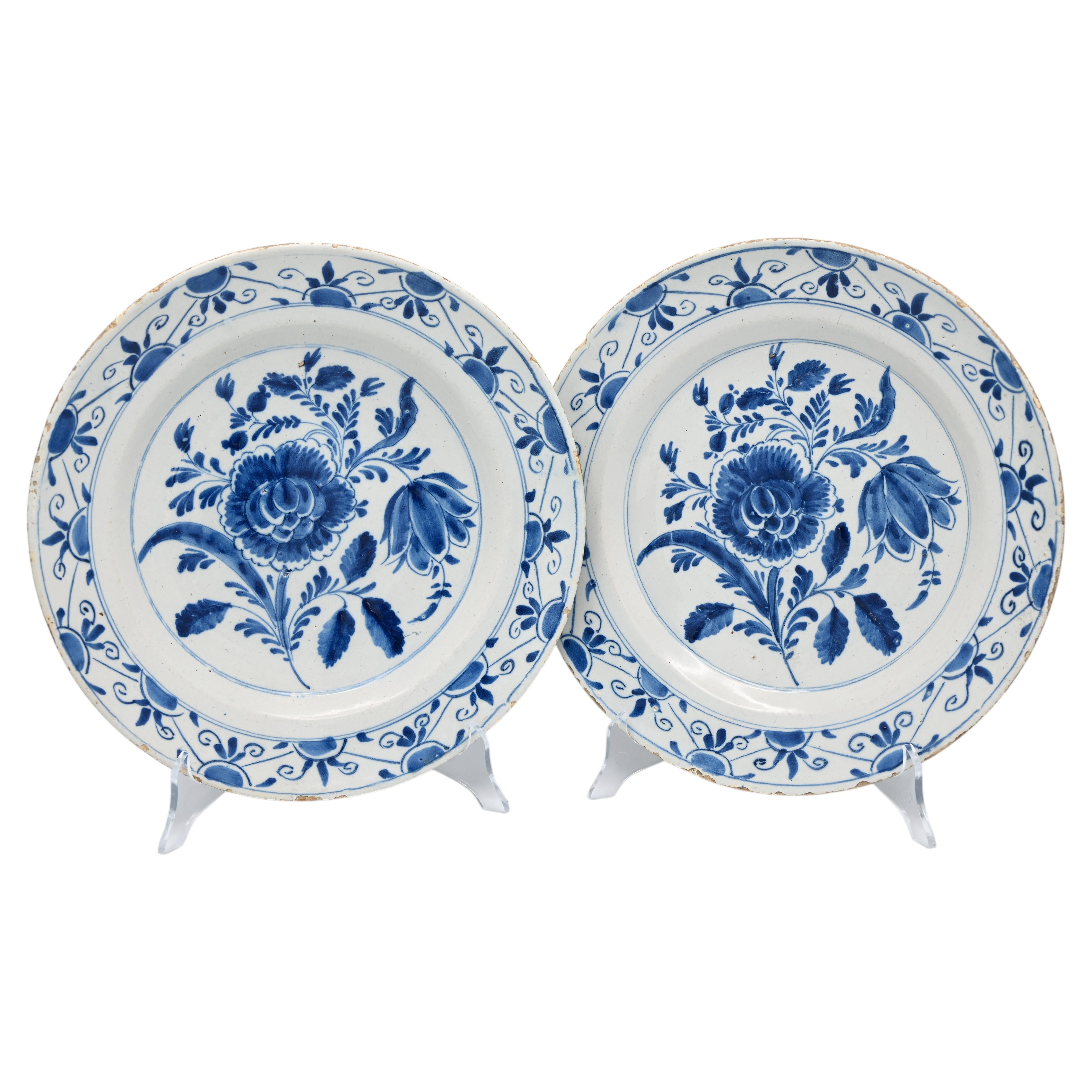 Antique Dutch Delft 18th century pair of blue floral Delfware platters For Sale
